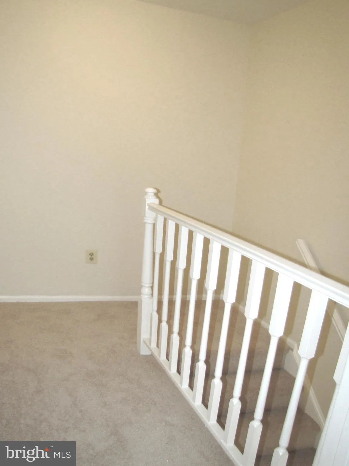 Oakton, Virginia 22124, United States, 3 Bedrooms Bedrooms, ,4 BathroomsBathrooms,Residential,Active,162104