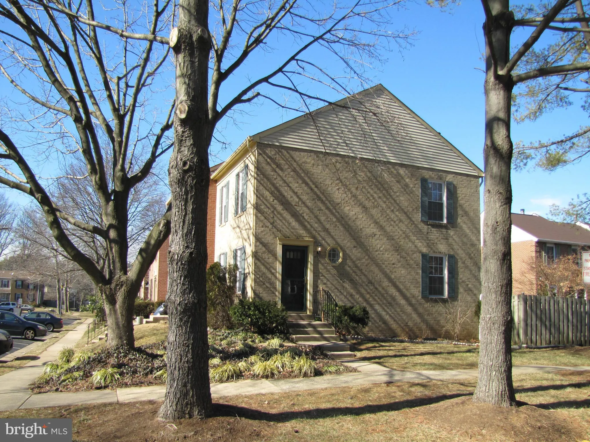 Oakton, Virginia 22124, United States, 3 Bedrooms Bedrooms, ,4 BathroomsBathrooms,Residential,Active,162104