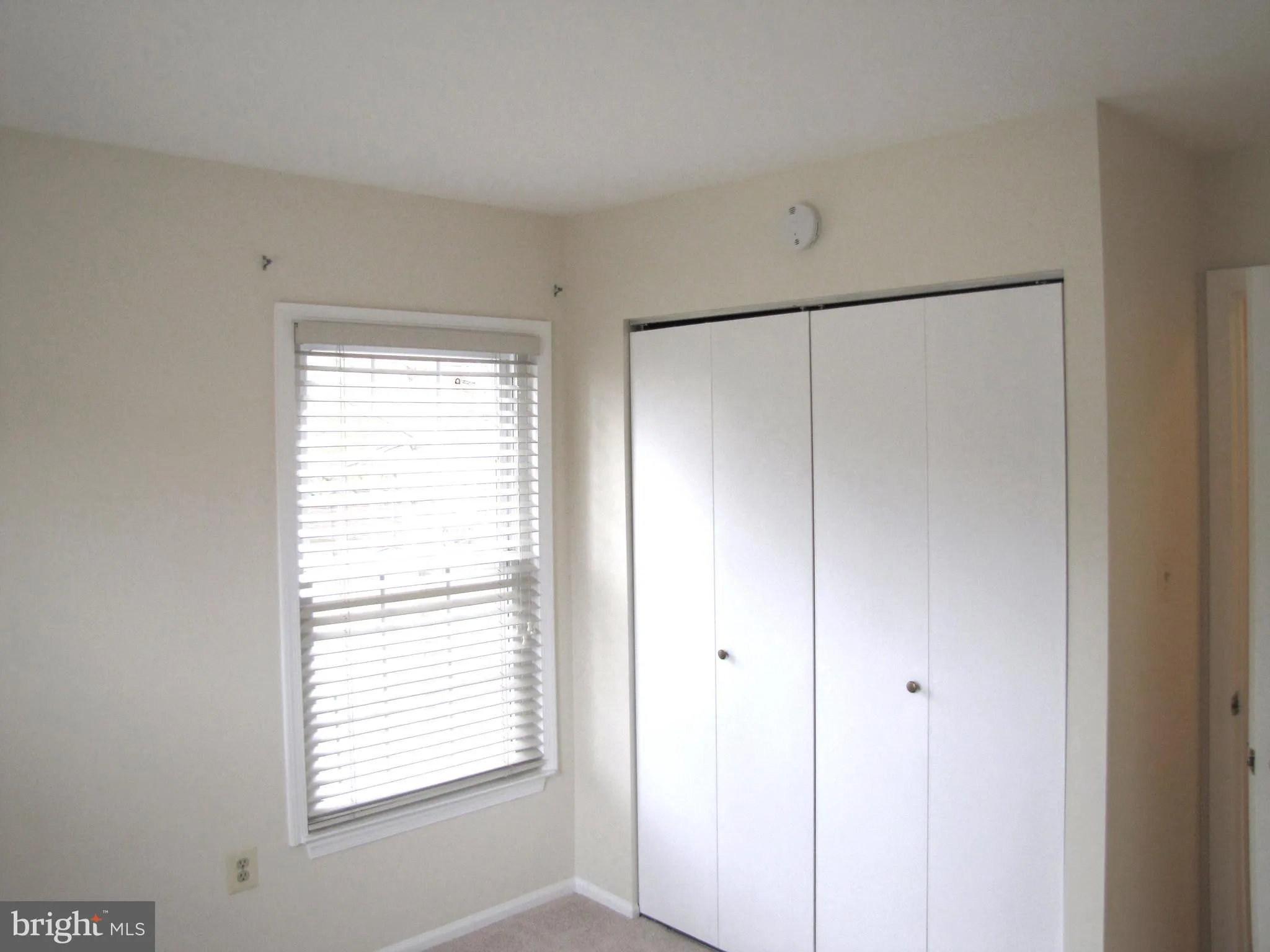 Oakton, Virginia 22124, United States, 3 Bedrooms Bedrooms, ,4 BathroomsBathrooms,Residential,Active,162104