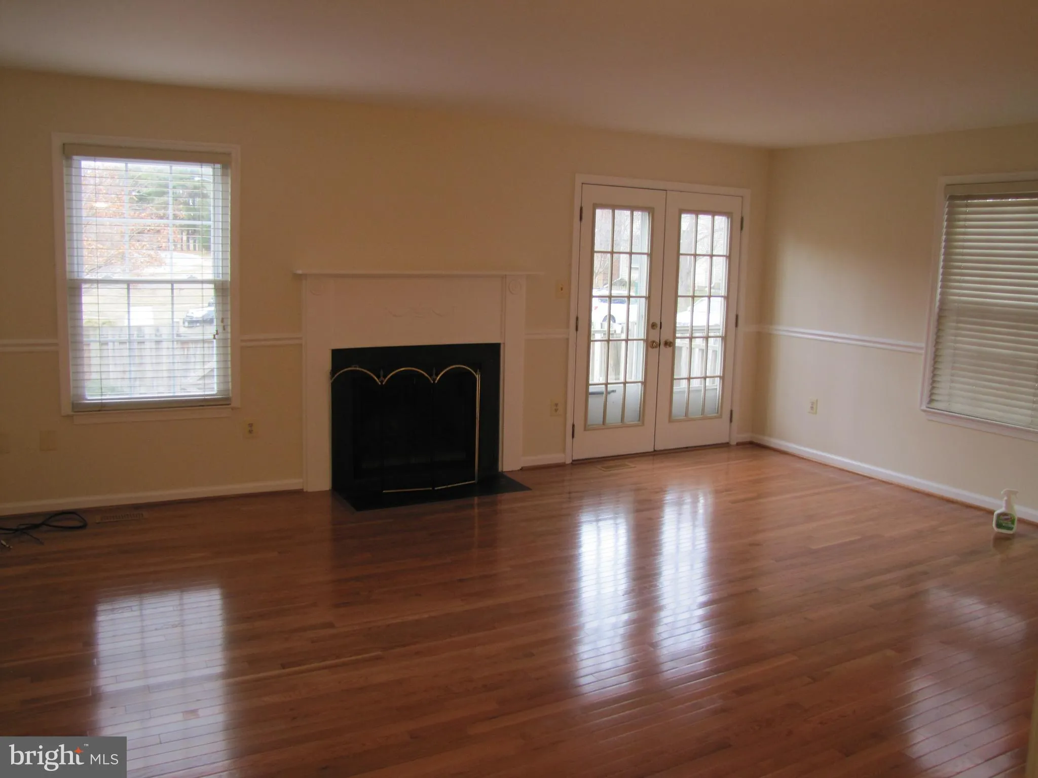 Oakton, Virginia 22124, United States, 3 Bedrooms Bedrooms, ,4 BathroomsBathrooms,Residential,Active,162104