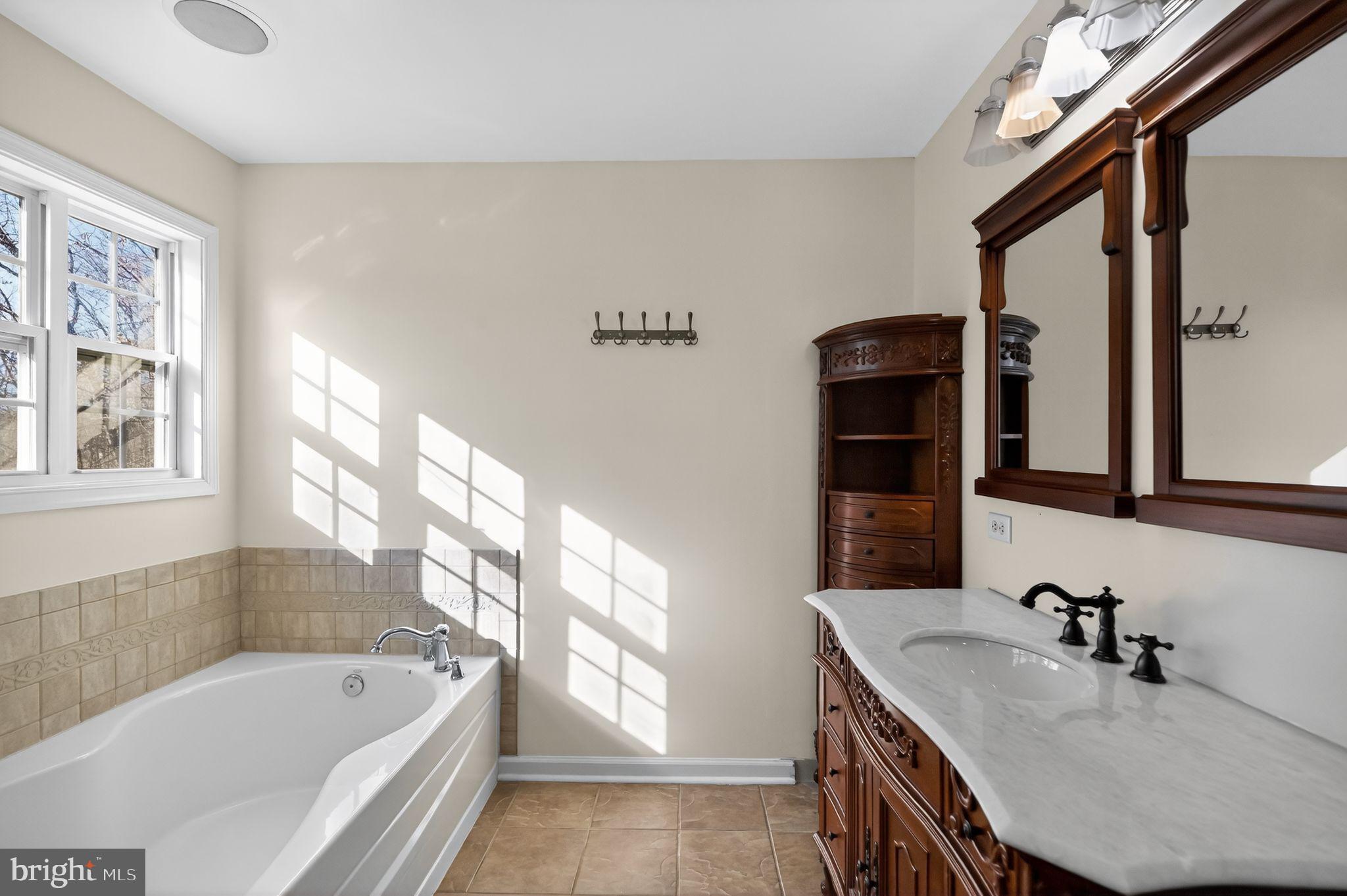 RIDGEWAY ESTATES - Residential