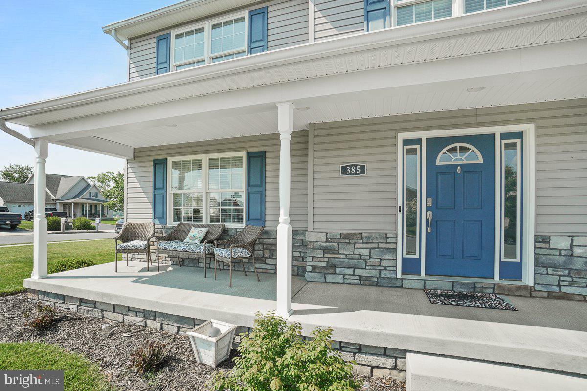 385 BLUE BIRD TRAIL