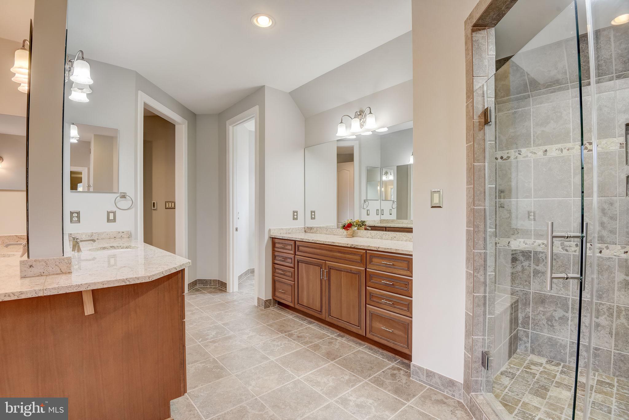 GROVEMONT - Residential