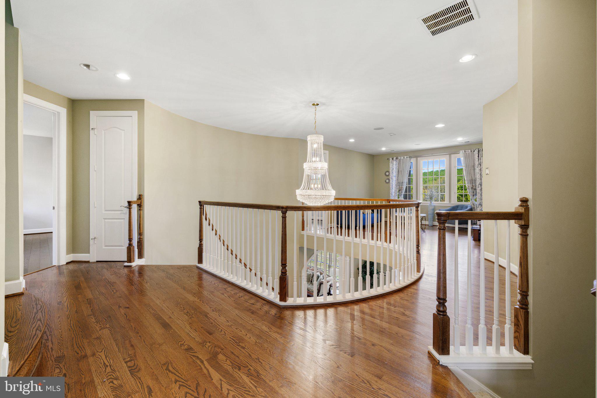 GROVEMONT - Residential