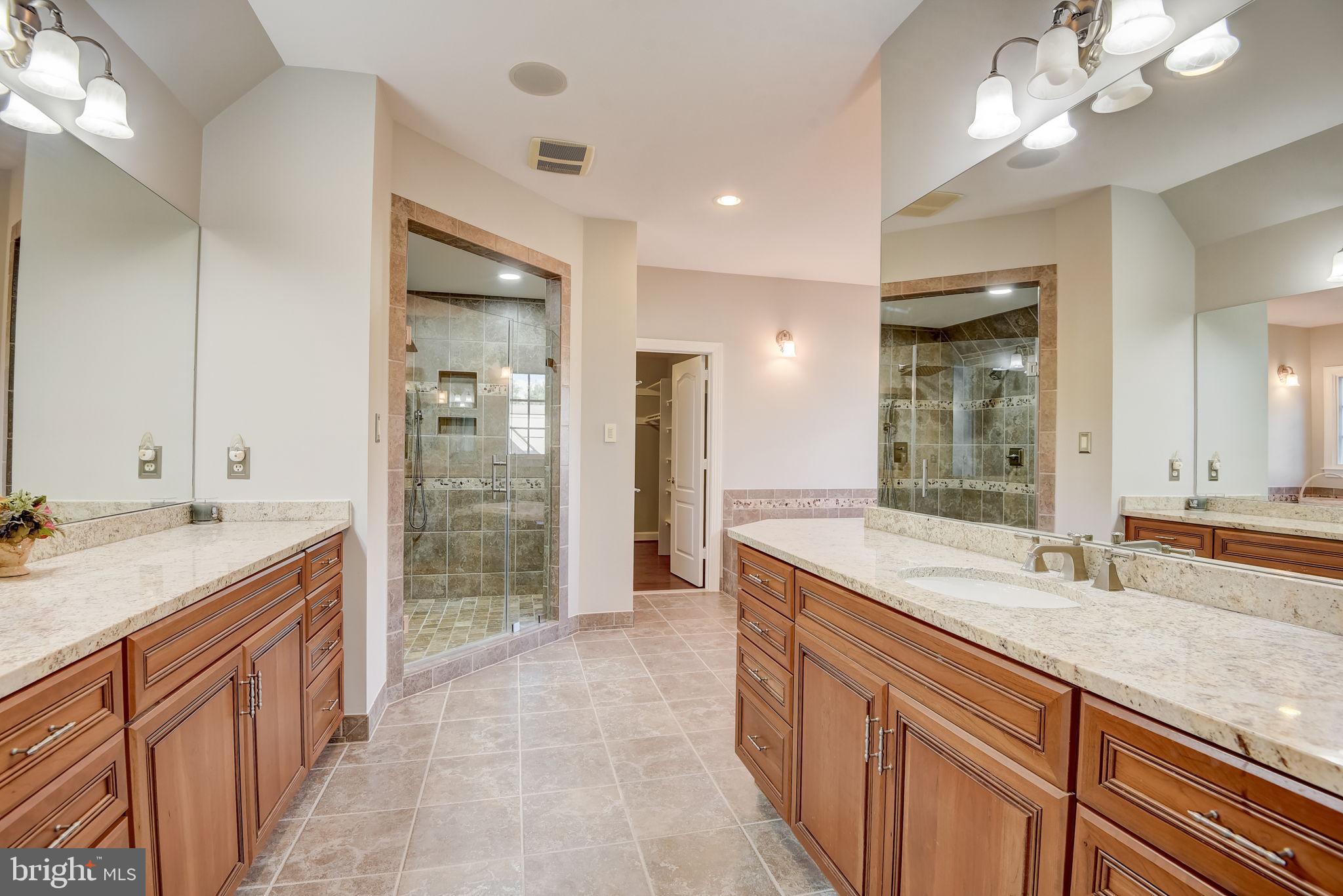 GROVEMONT - Residential