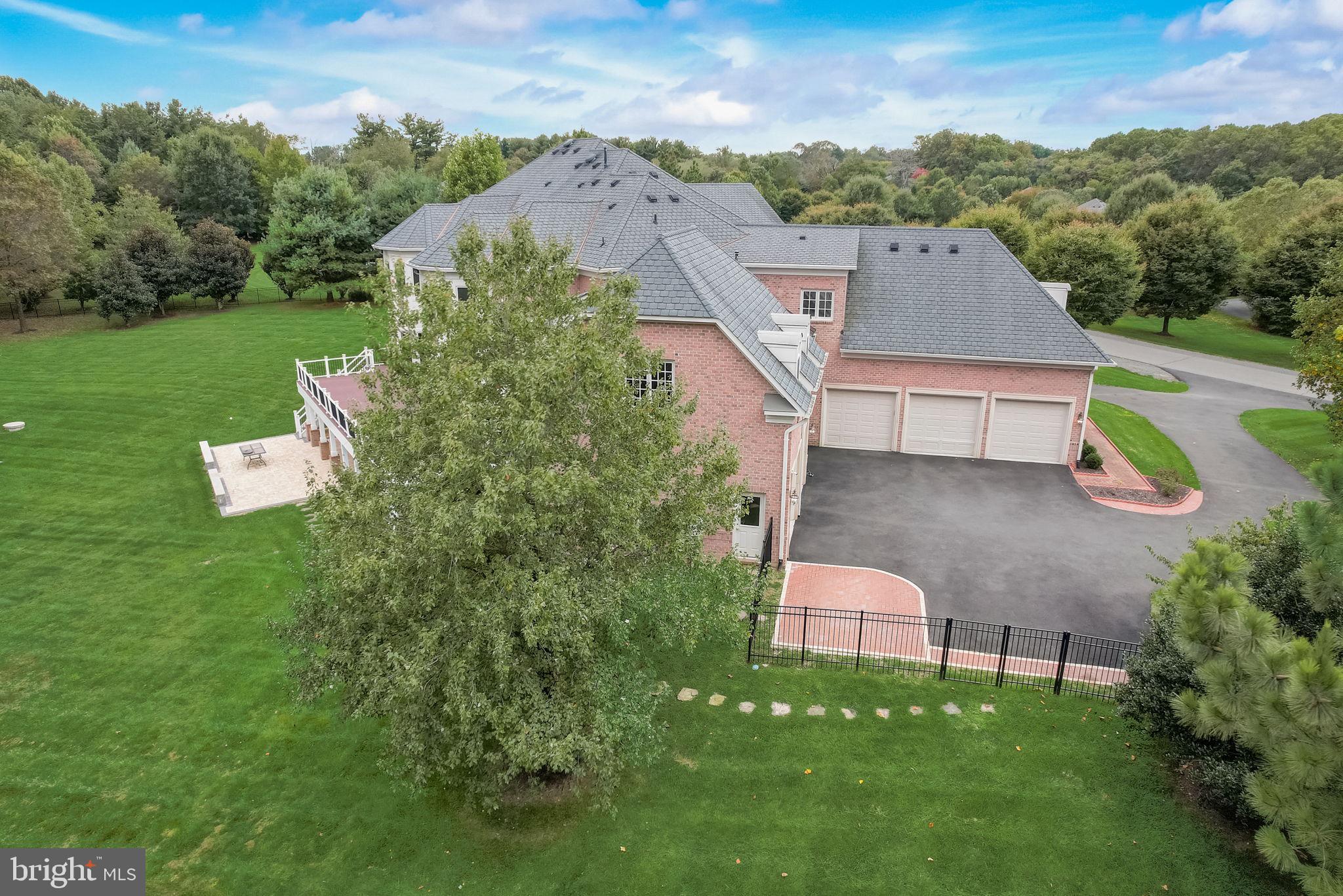 GROVEMONT - Residential