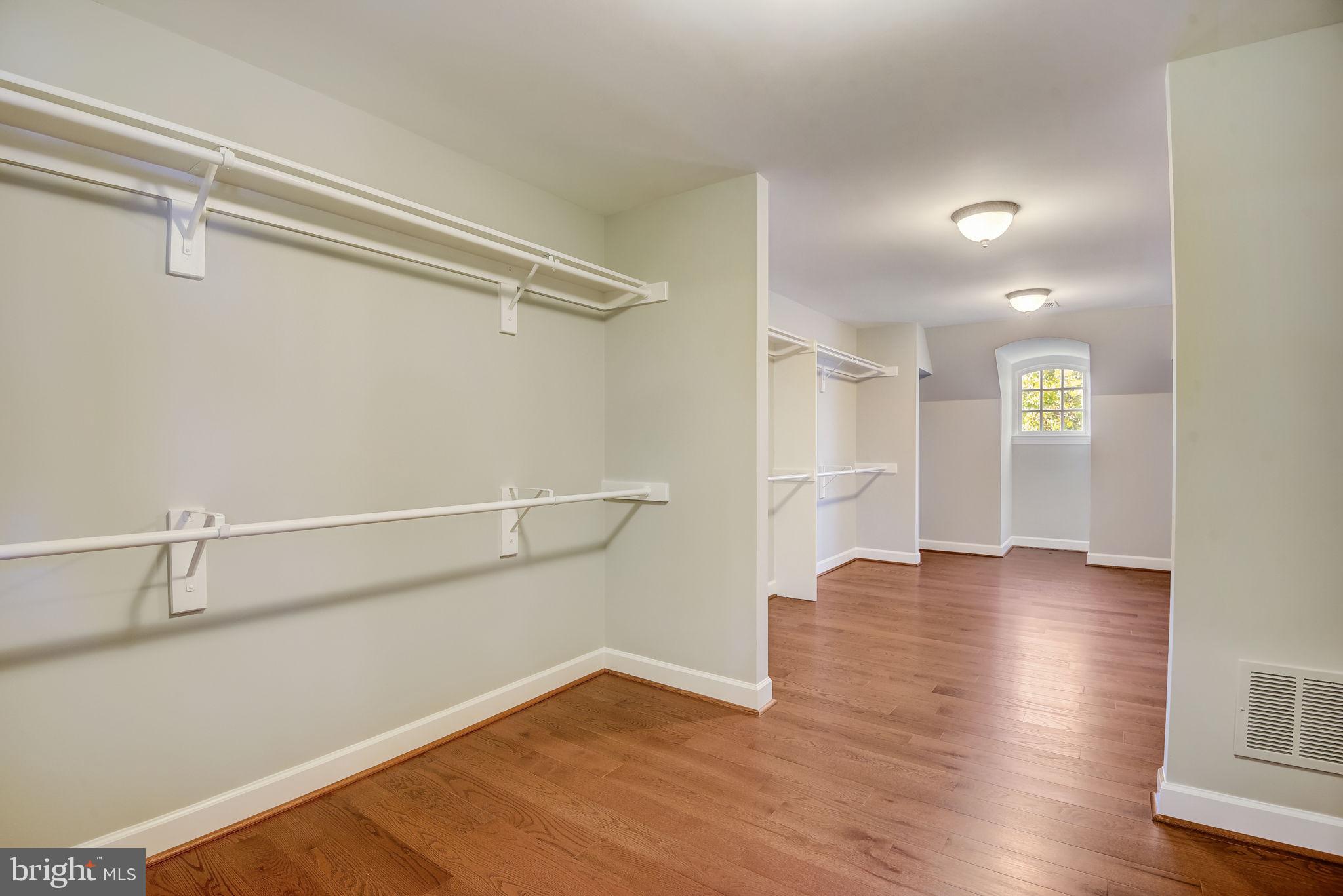 GROVEMONT - Residential