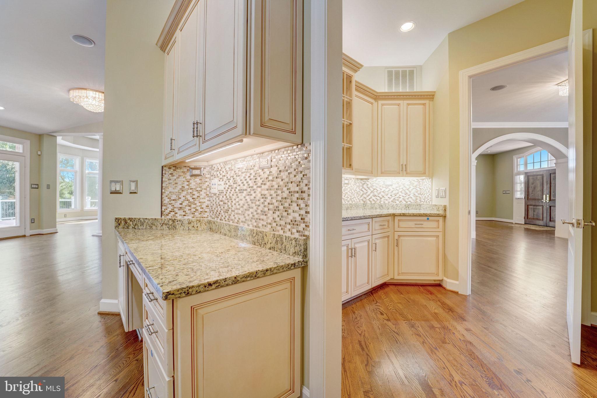 GROVEMONT - Residential