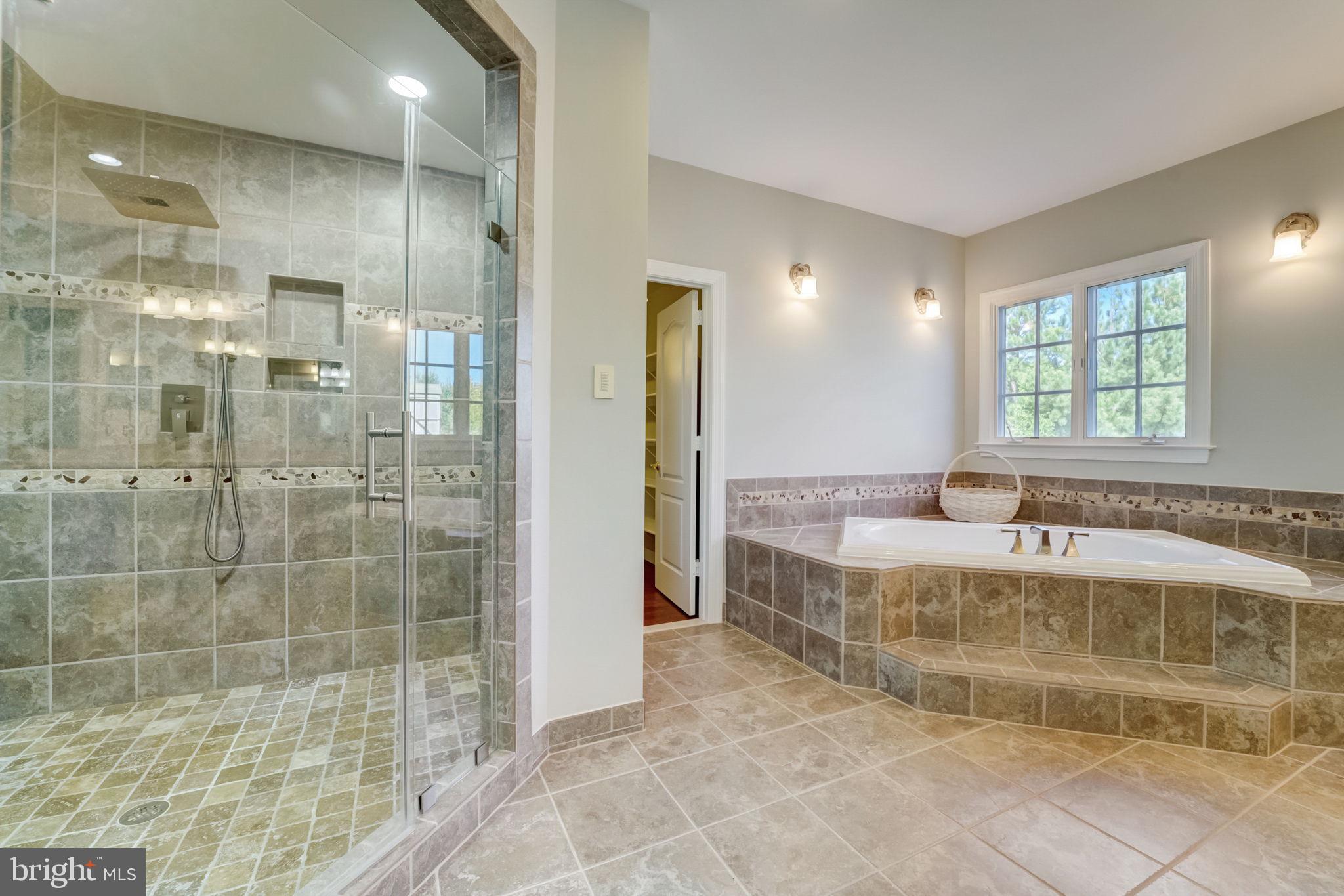 GROVEMONT - Residential