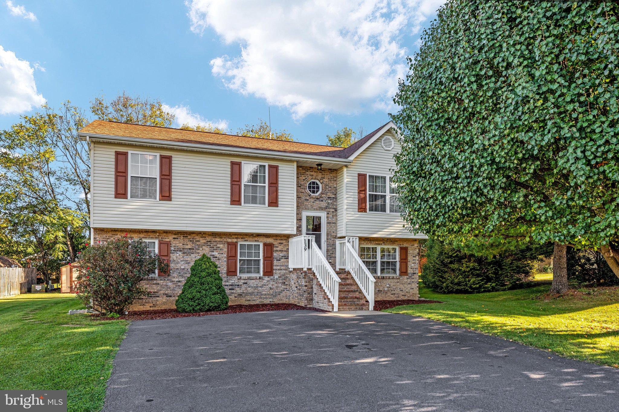 139 HILLVIEW DRIVE