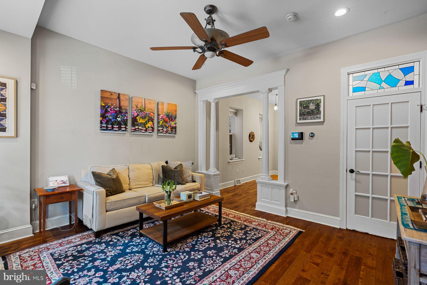 QUEEN VILLAGE - Residential