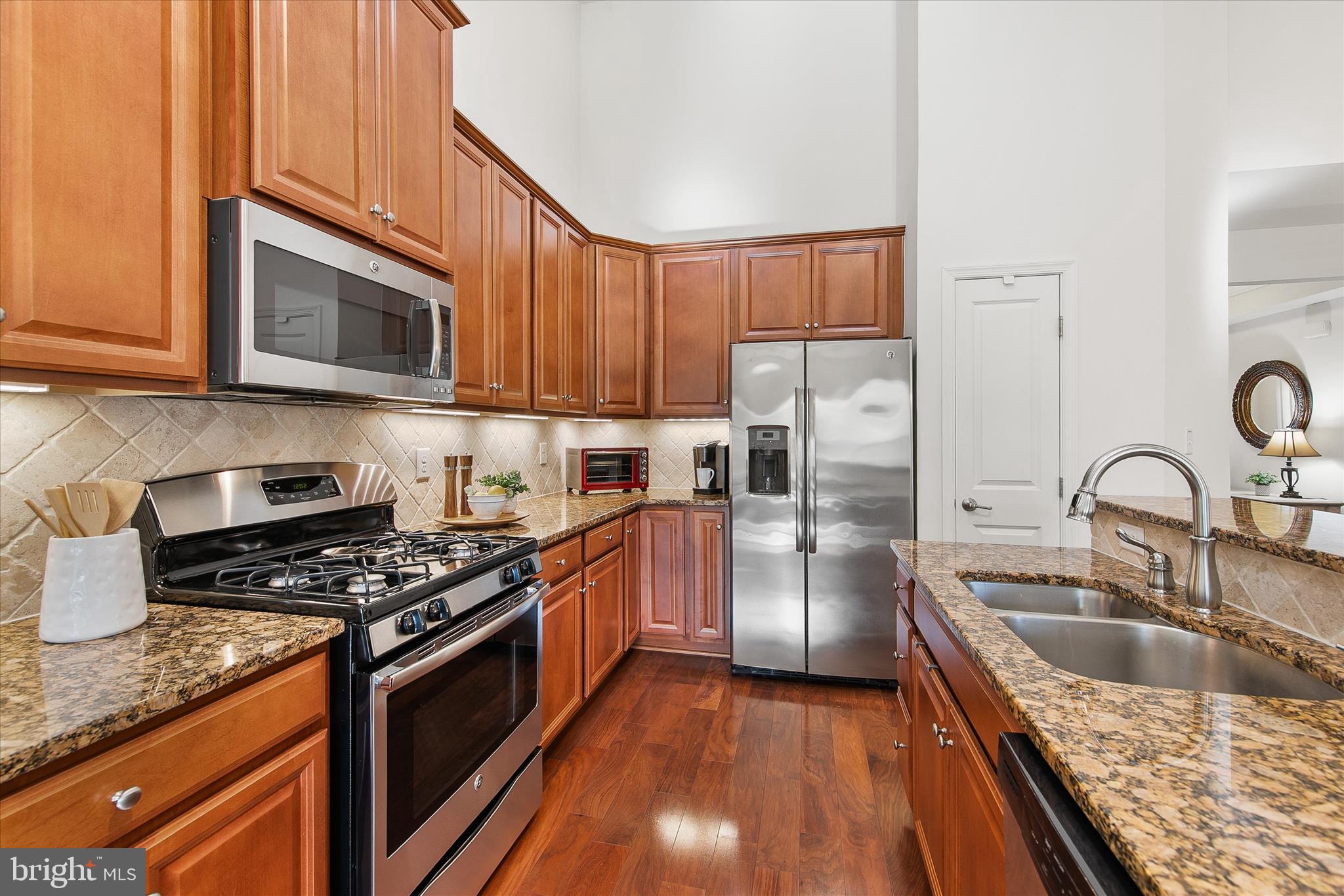 OAKWOOD VILLAGE - Residential