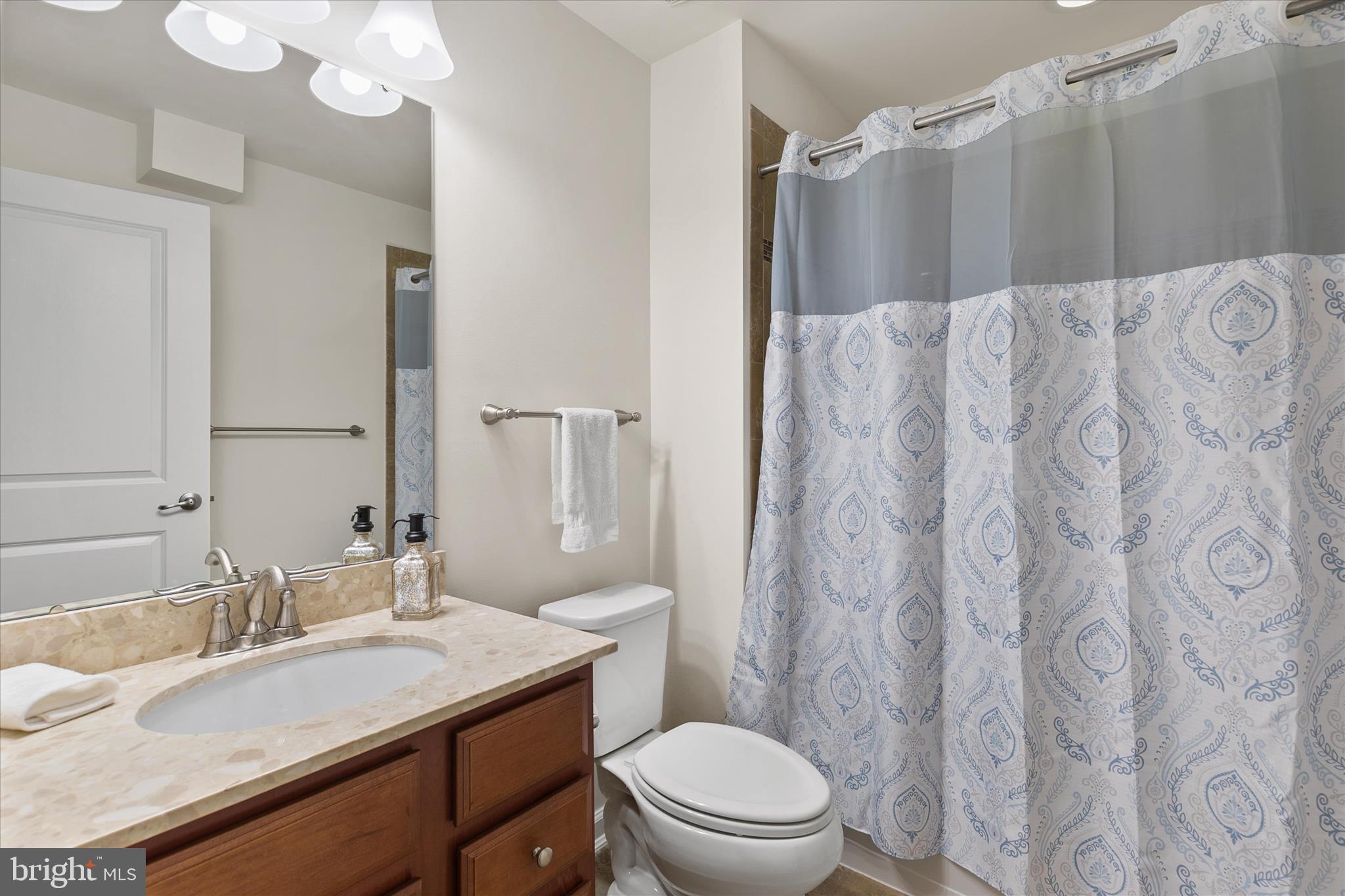 OAKWOOD VILLAGE - Residential