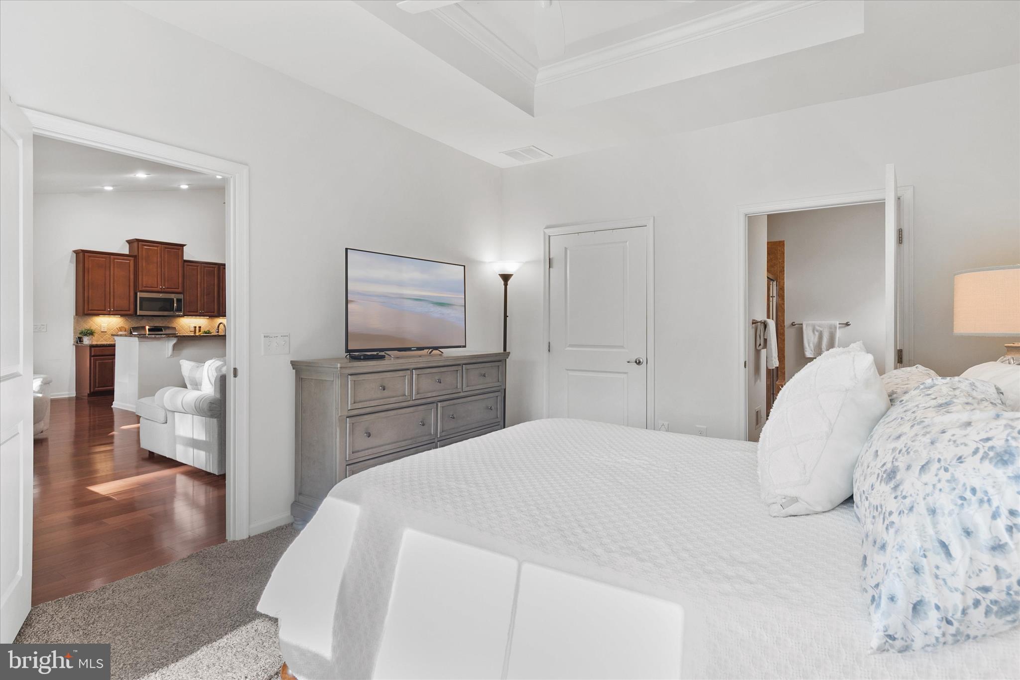 OAKWOOD VILLAGE - Residential