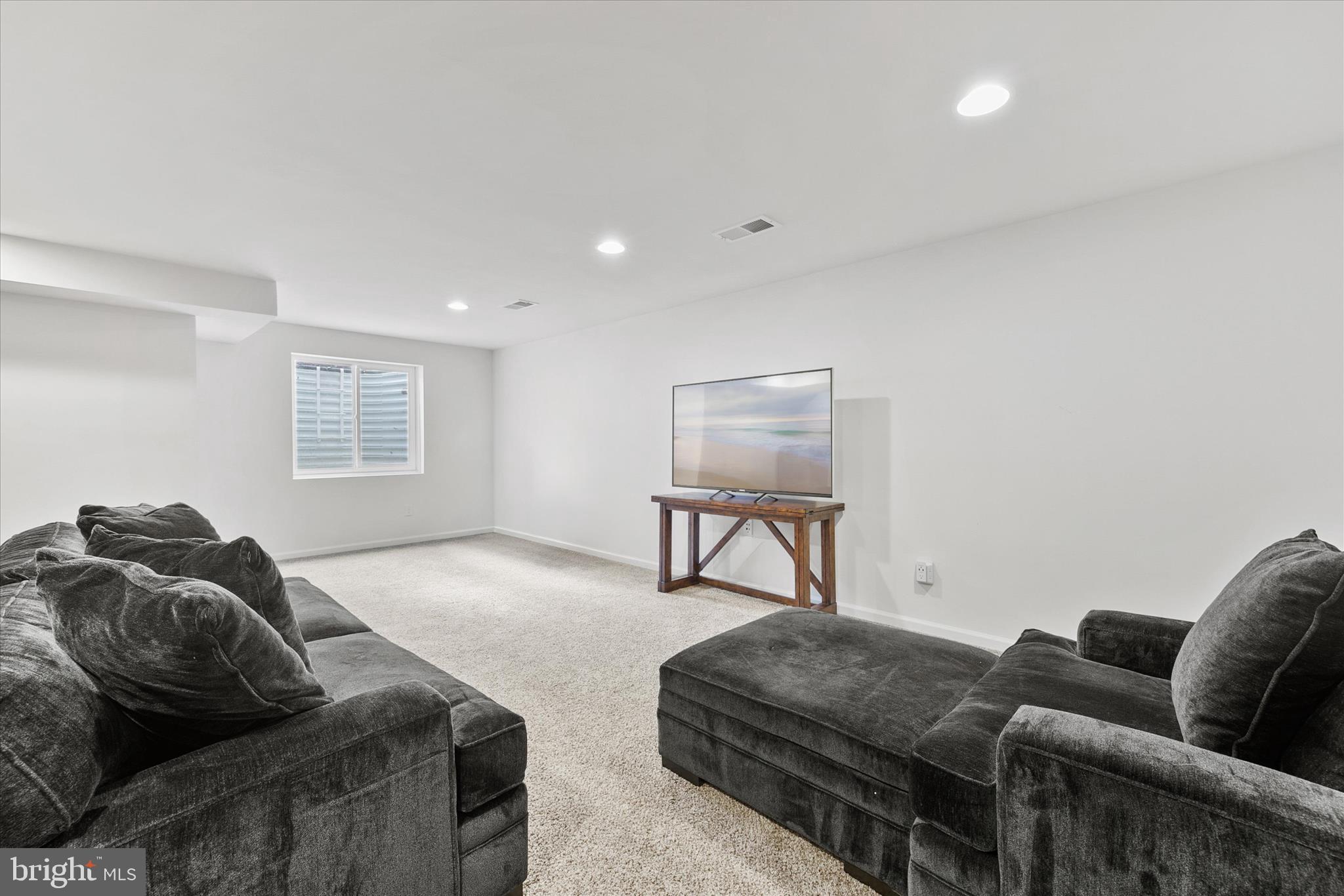 OAKWOOD VILLAGE - Residential