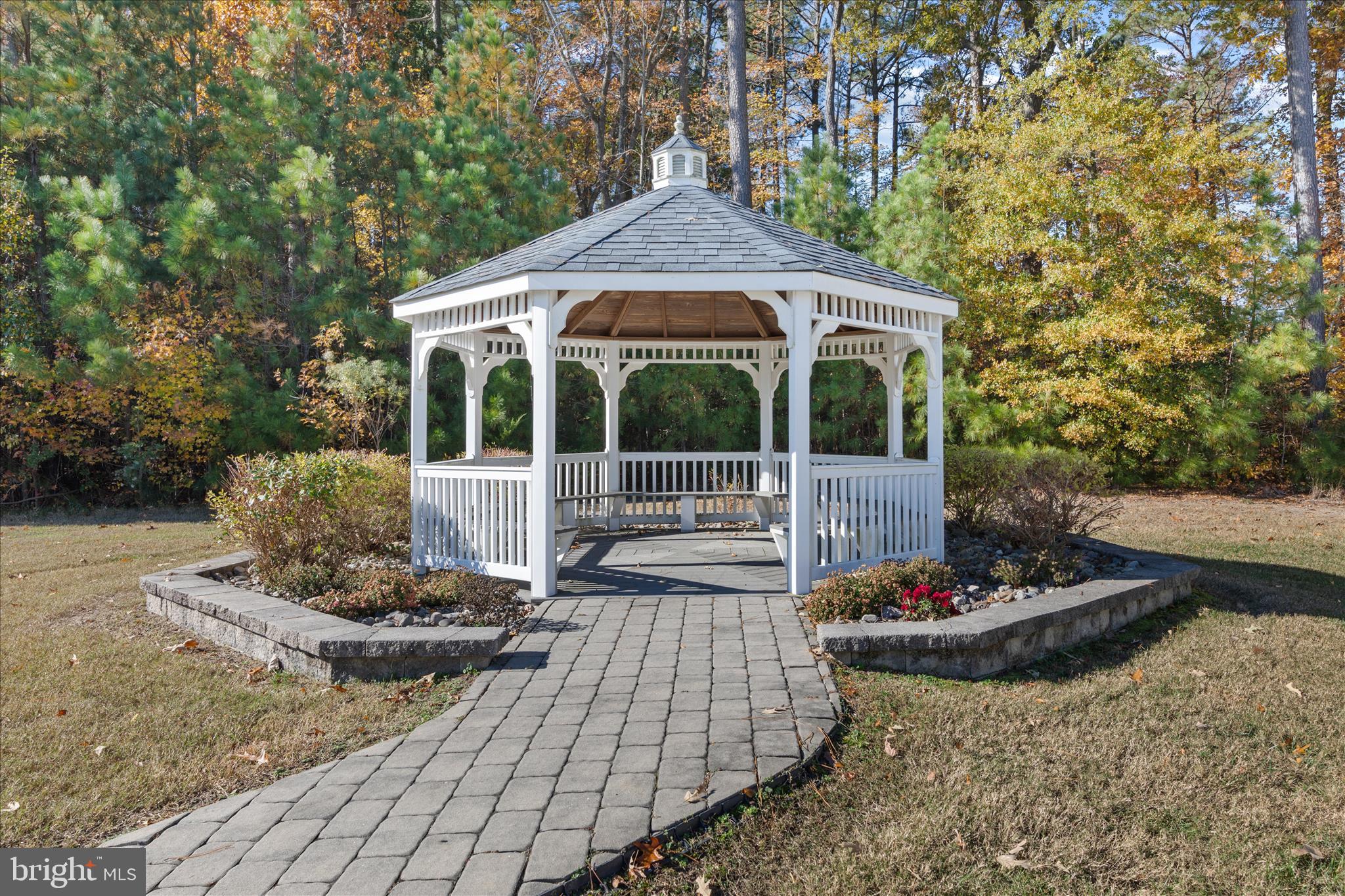 OAKWOOD VILLAGE - Residential