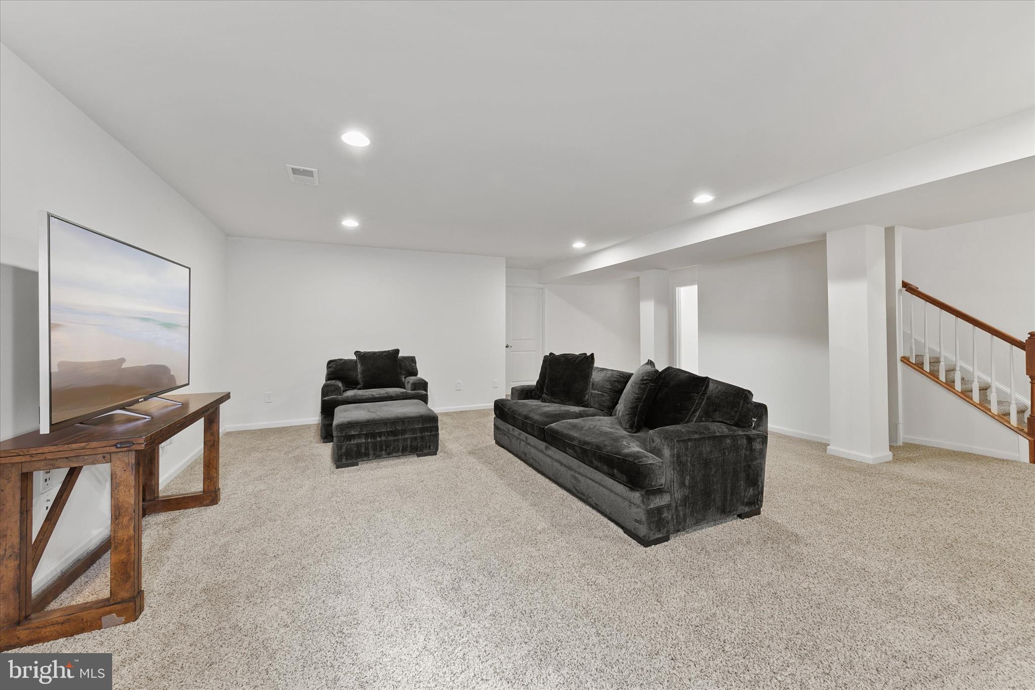 OAKWOOD VILLAGE - Residential