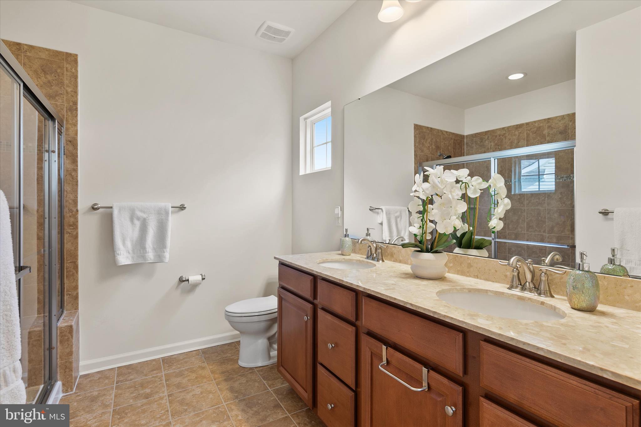 OAKWOOD VILLAGE - Residential