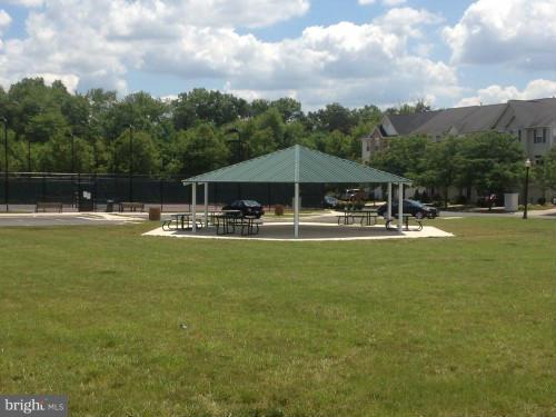 SOUTH RIDING - Residential