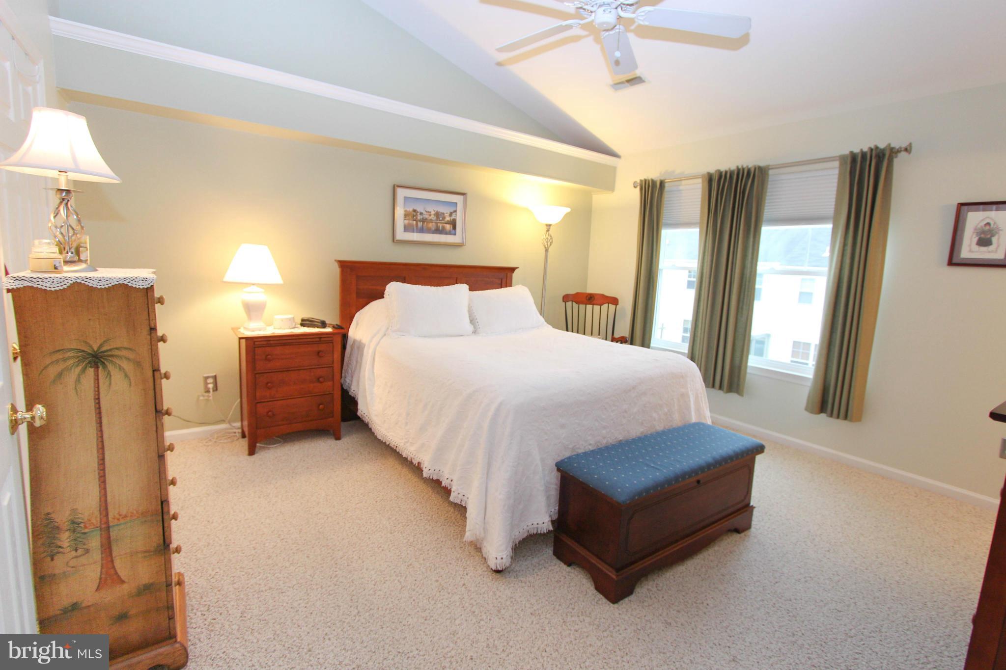 SOUTH RIDING - Residential