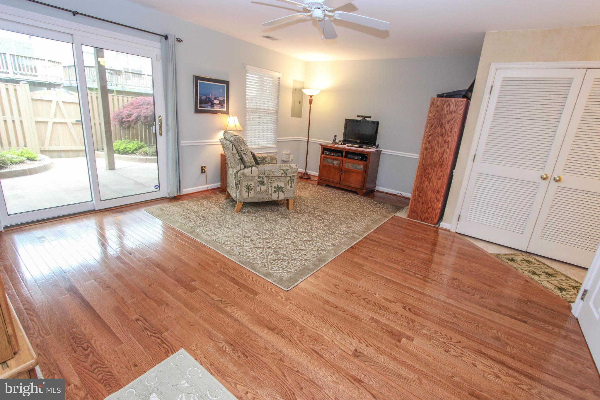 SOUTH RIDING - Residential