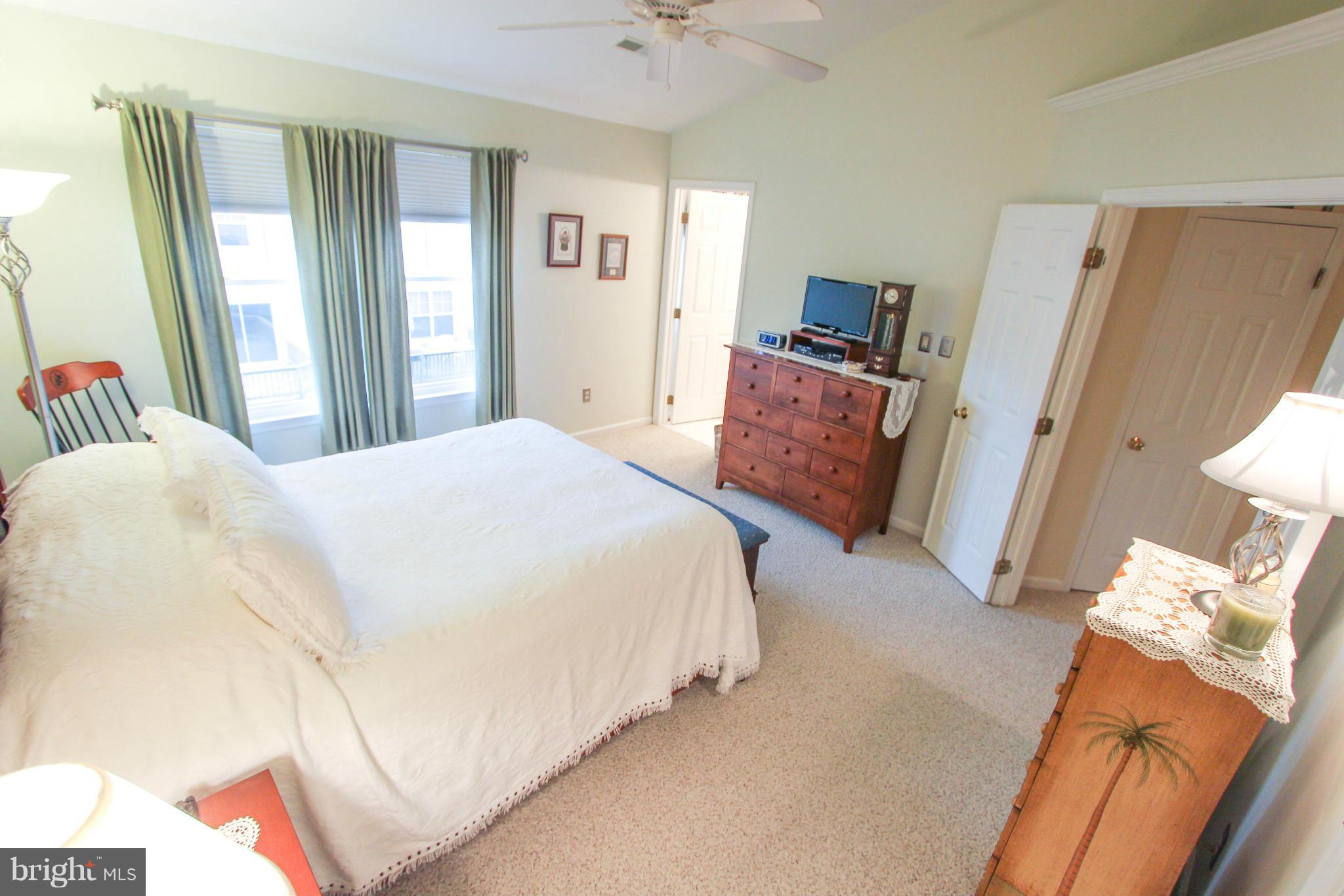 SOUTH RIDING - Residential