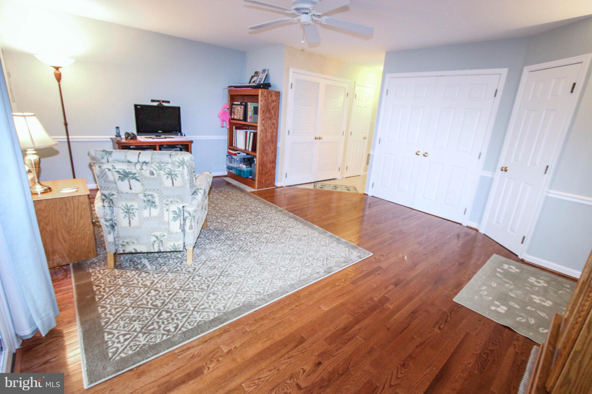 SOUTH RIDING - Residential