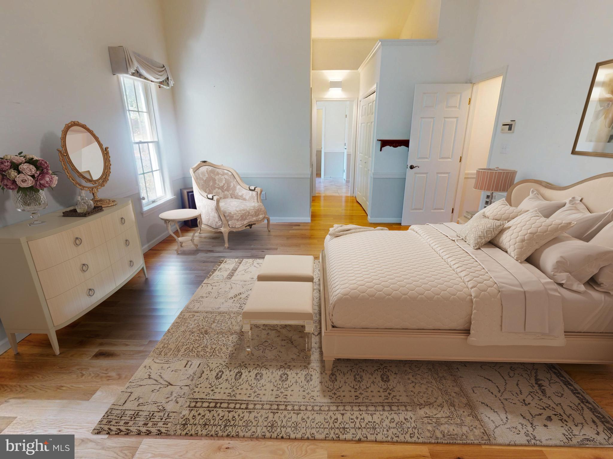 COLONIAL COURT - Residential