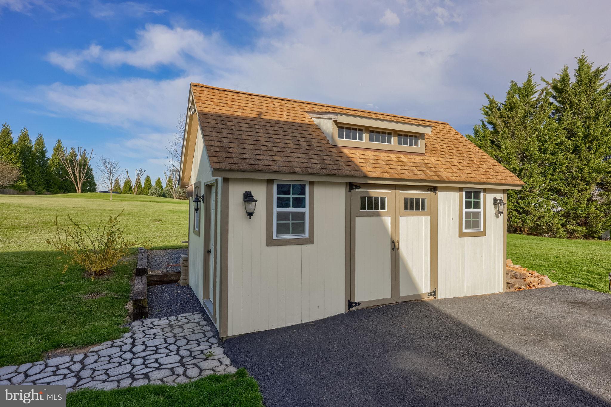 MAYERS SUMMIT - Residential