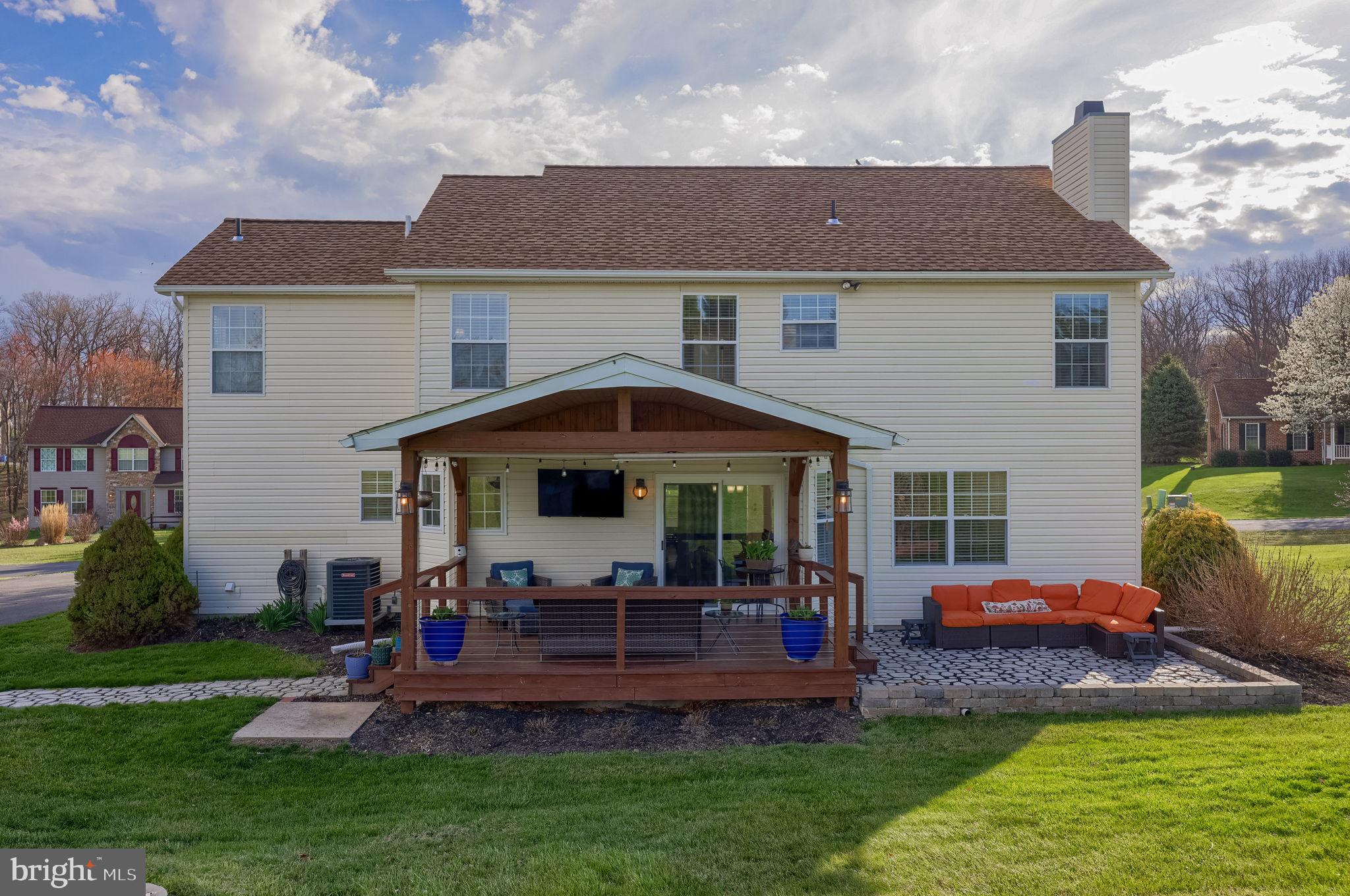 MAYERS SUMMIT - Residential