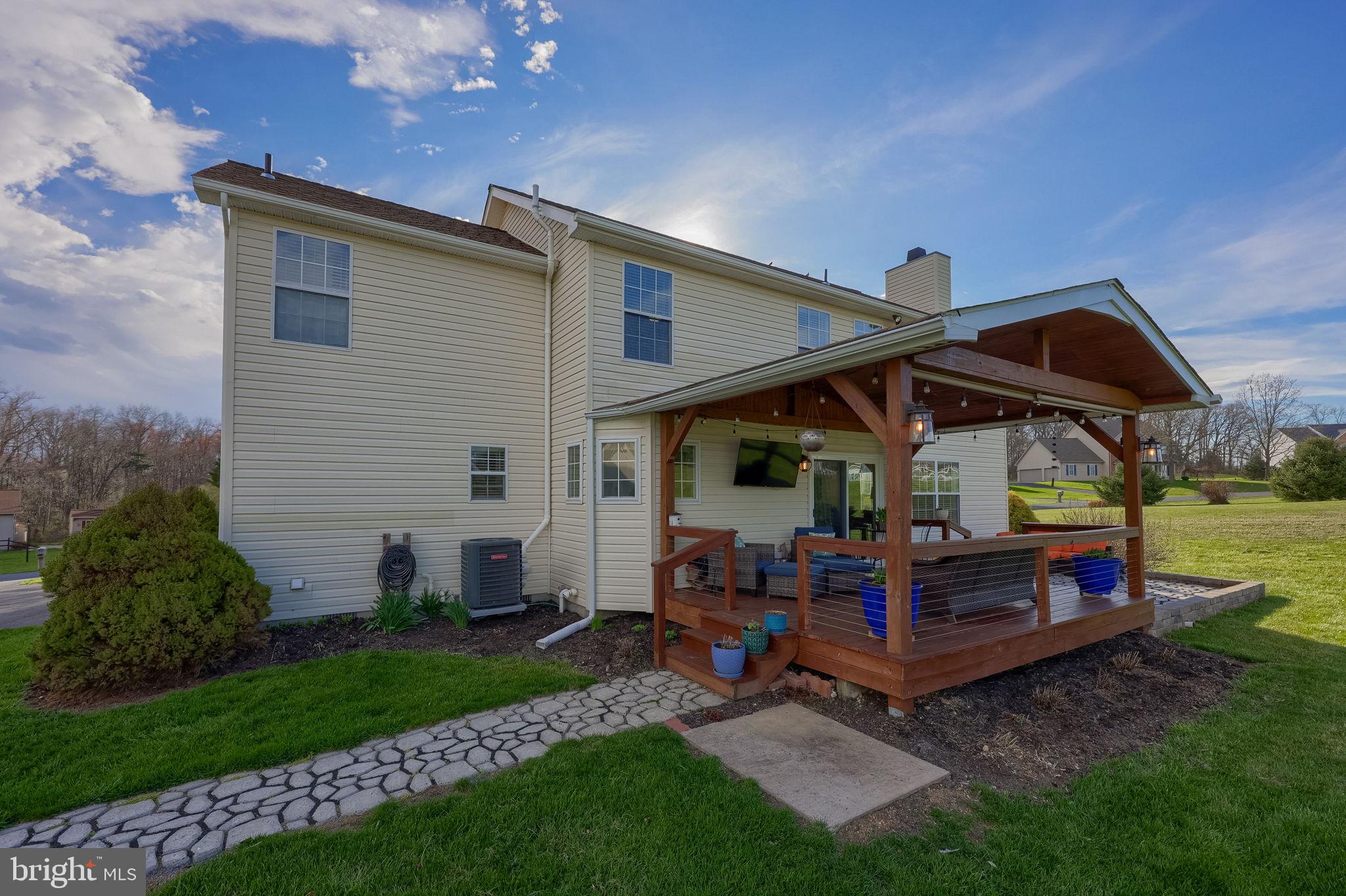 MAYERS SUMMIT - Residential