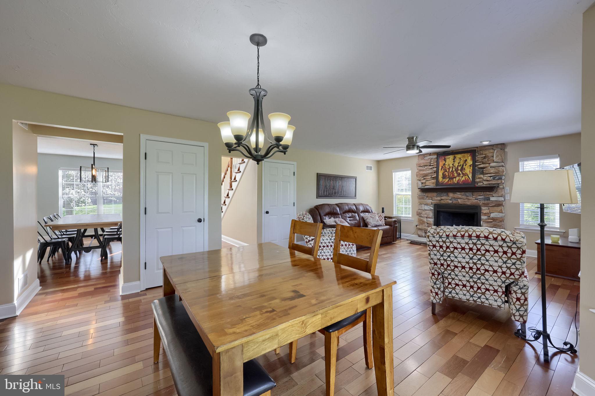 MAYERS SUMMIT - Residential