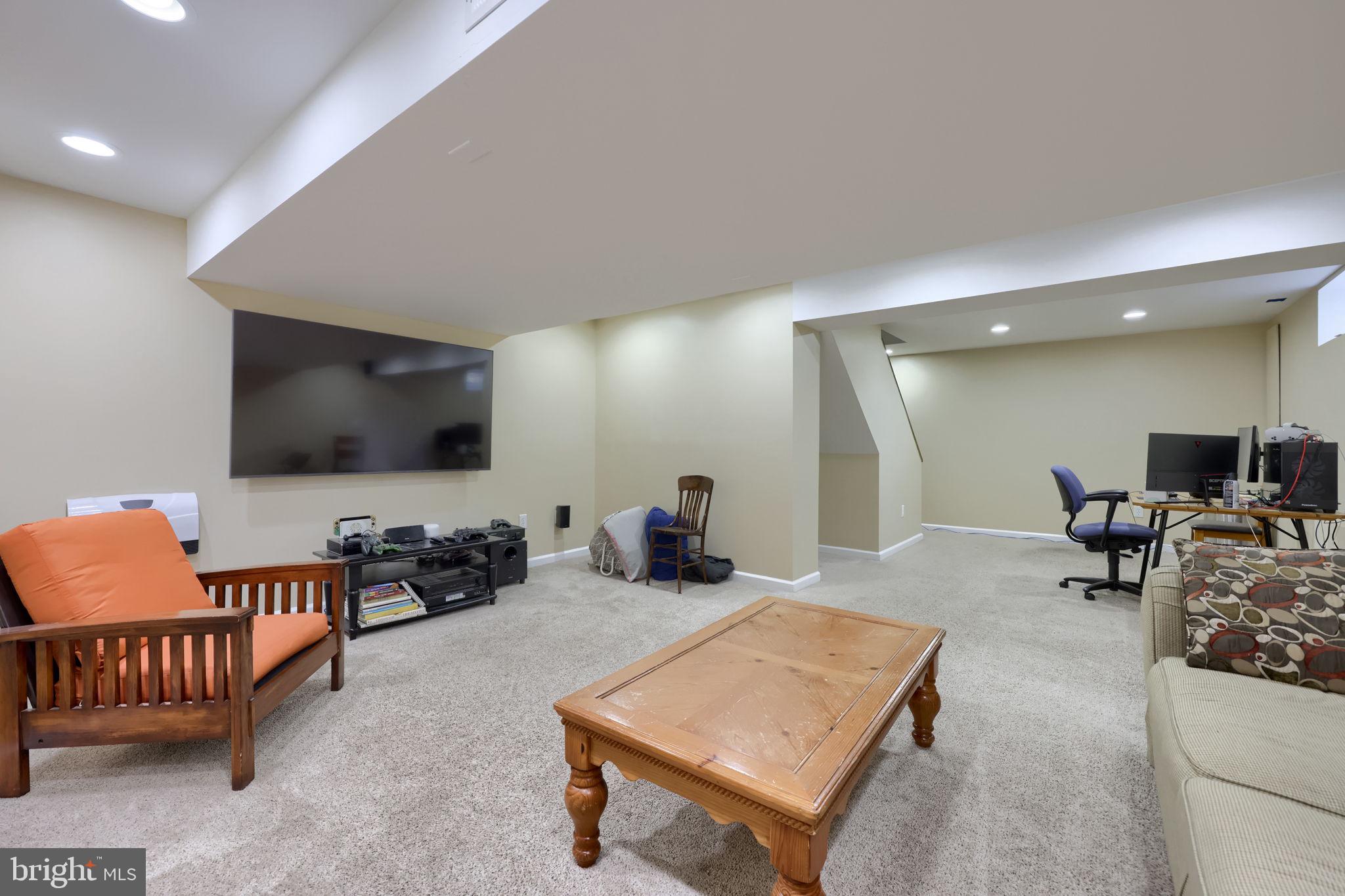 MAYERS SUMMIT - Residential