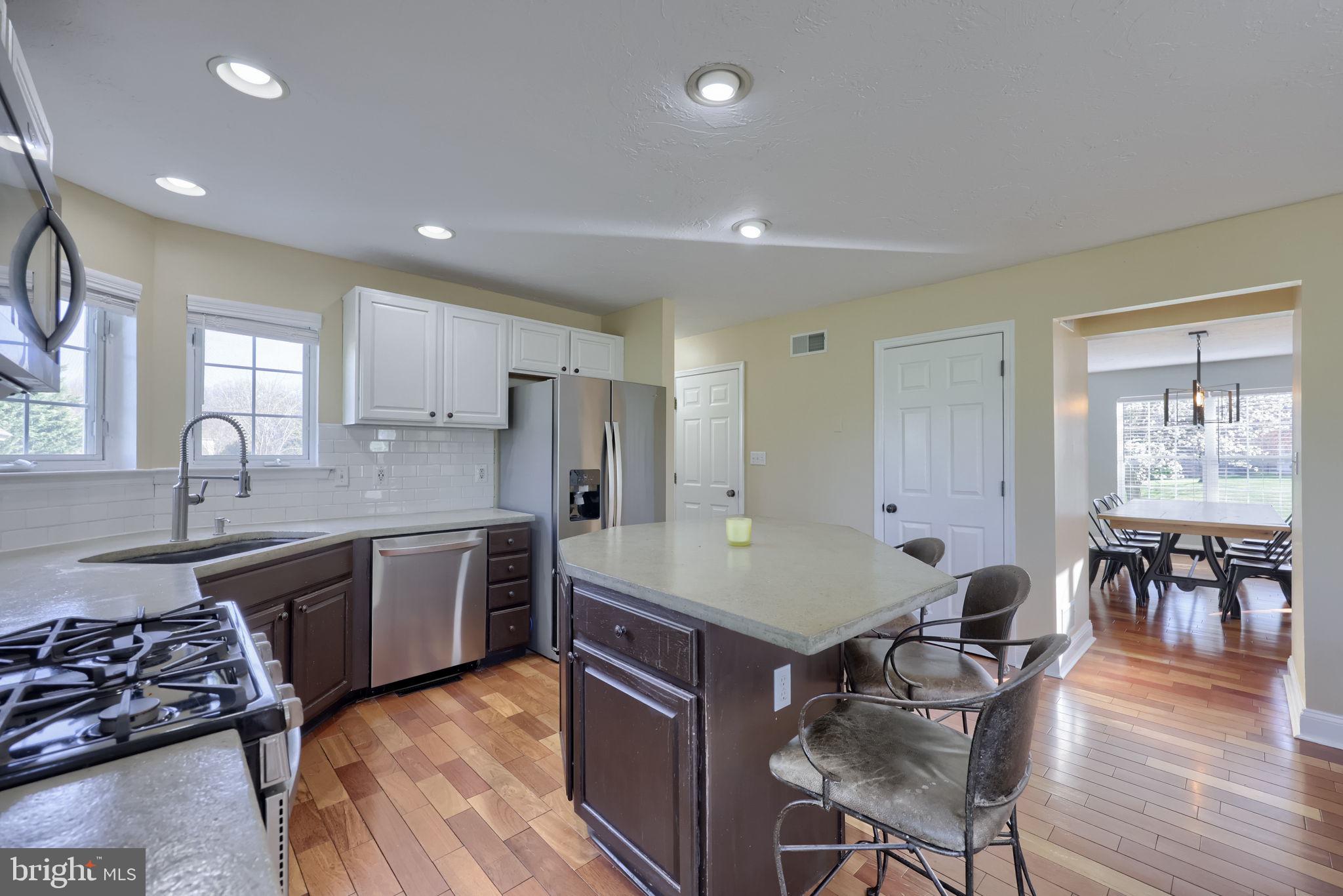 MAYERS SUMMIT - Residential