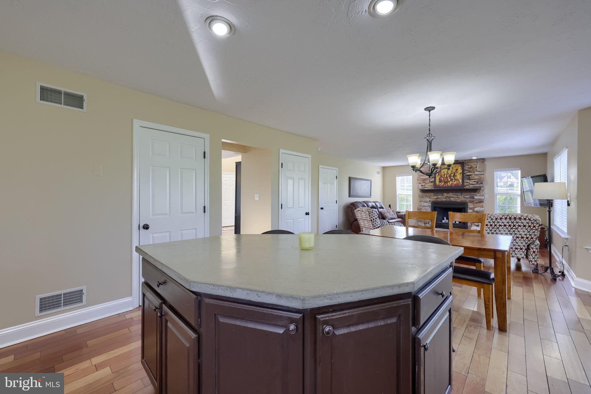 MAYERS SUMMIT - Residential