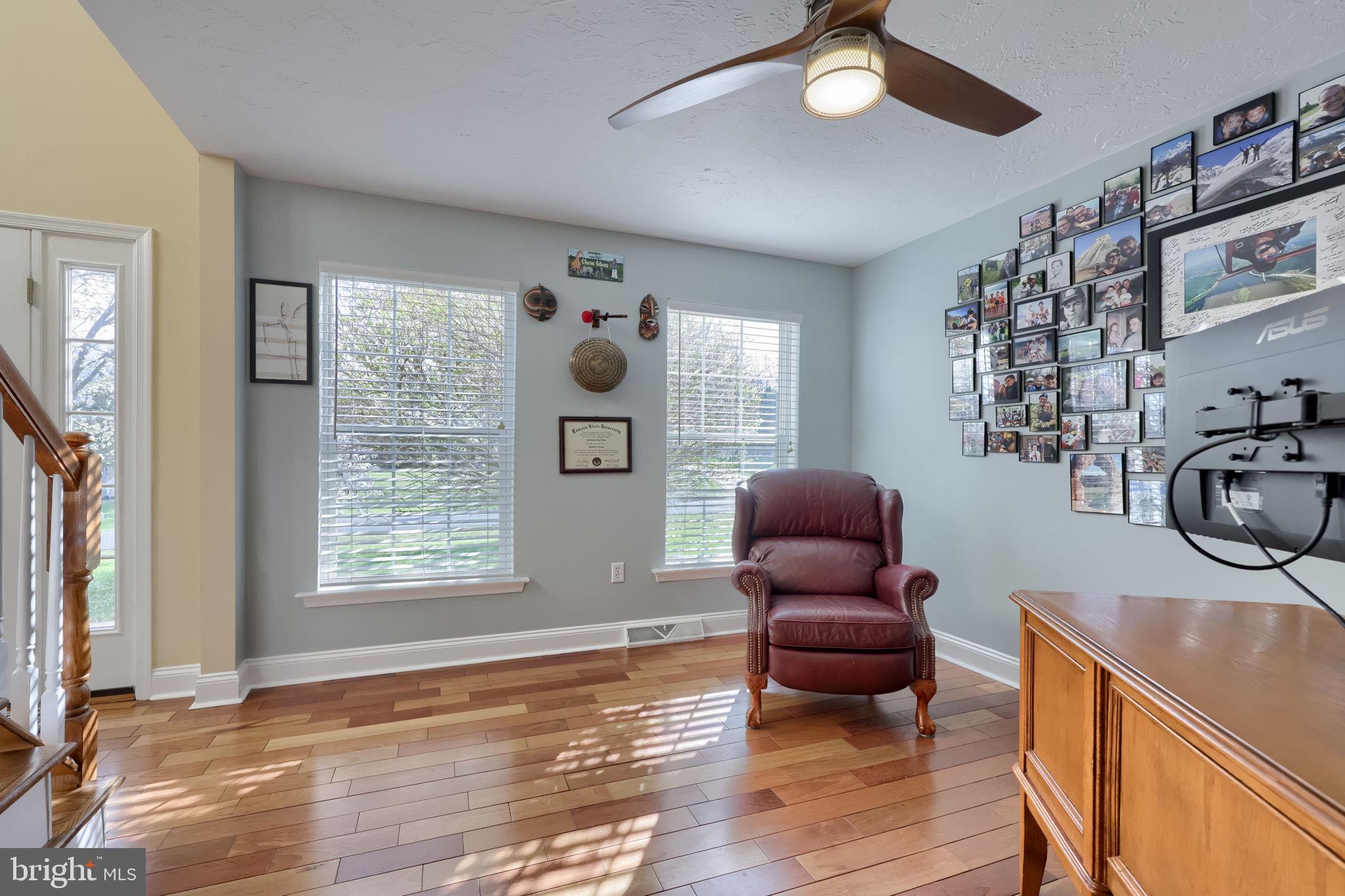 MAYERS SUMMIT - Residential