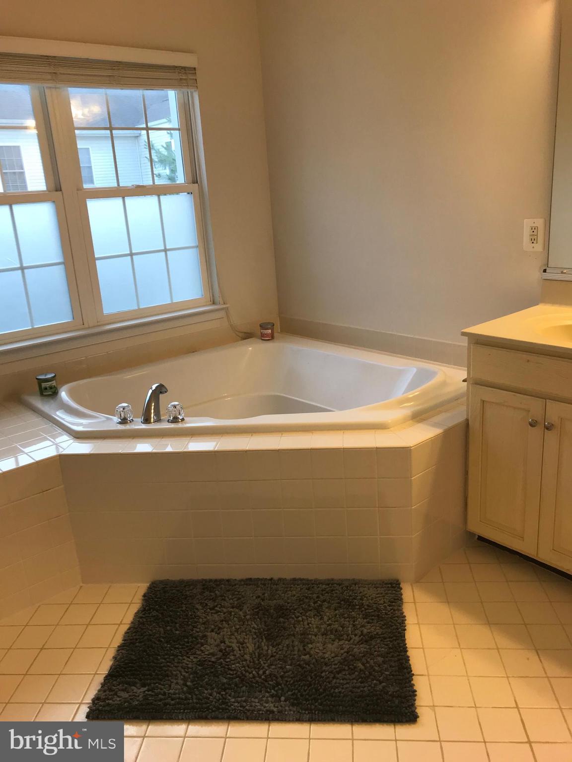 SOUTH RIDING - Residential Lease