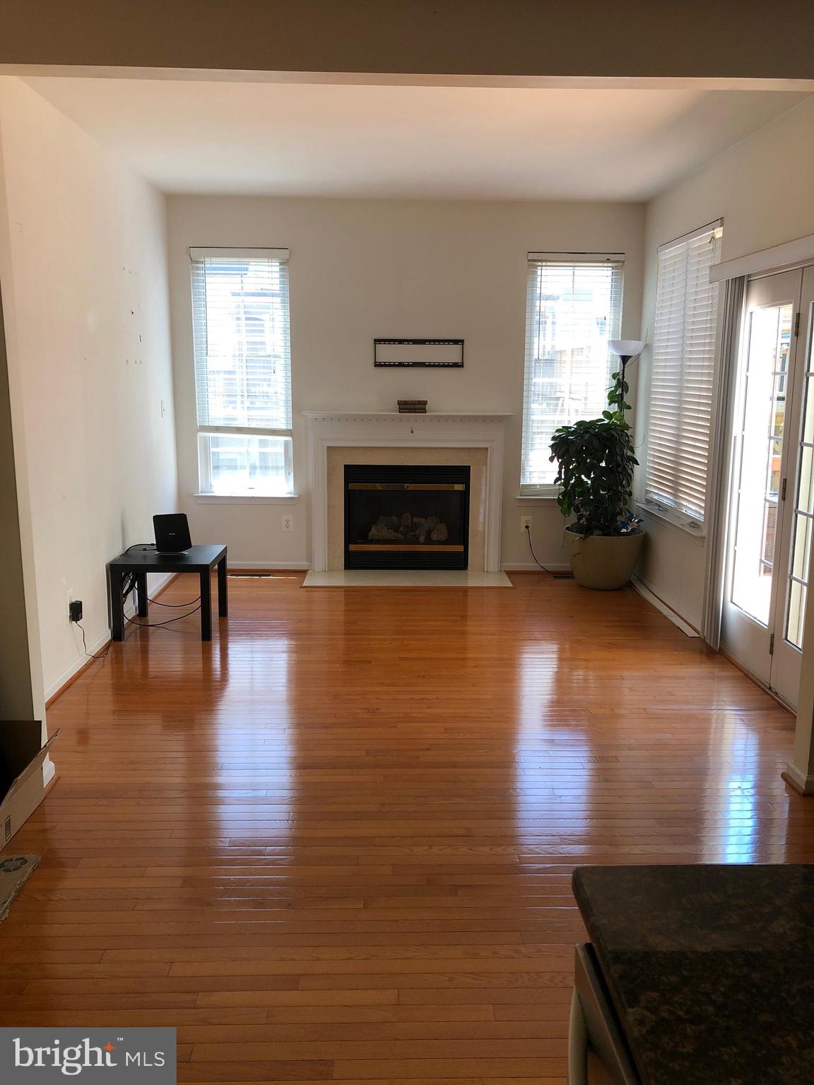 SOUTH RIDING - Residential Lease