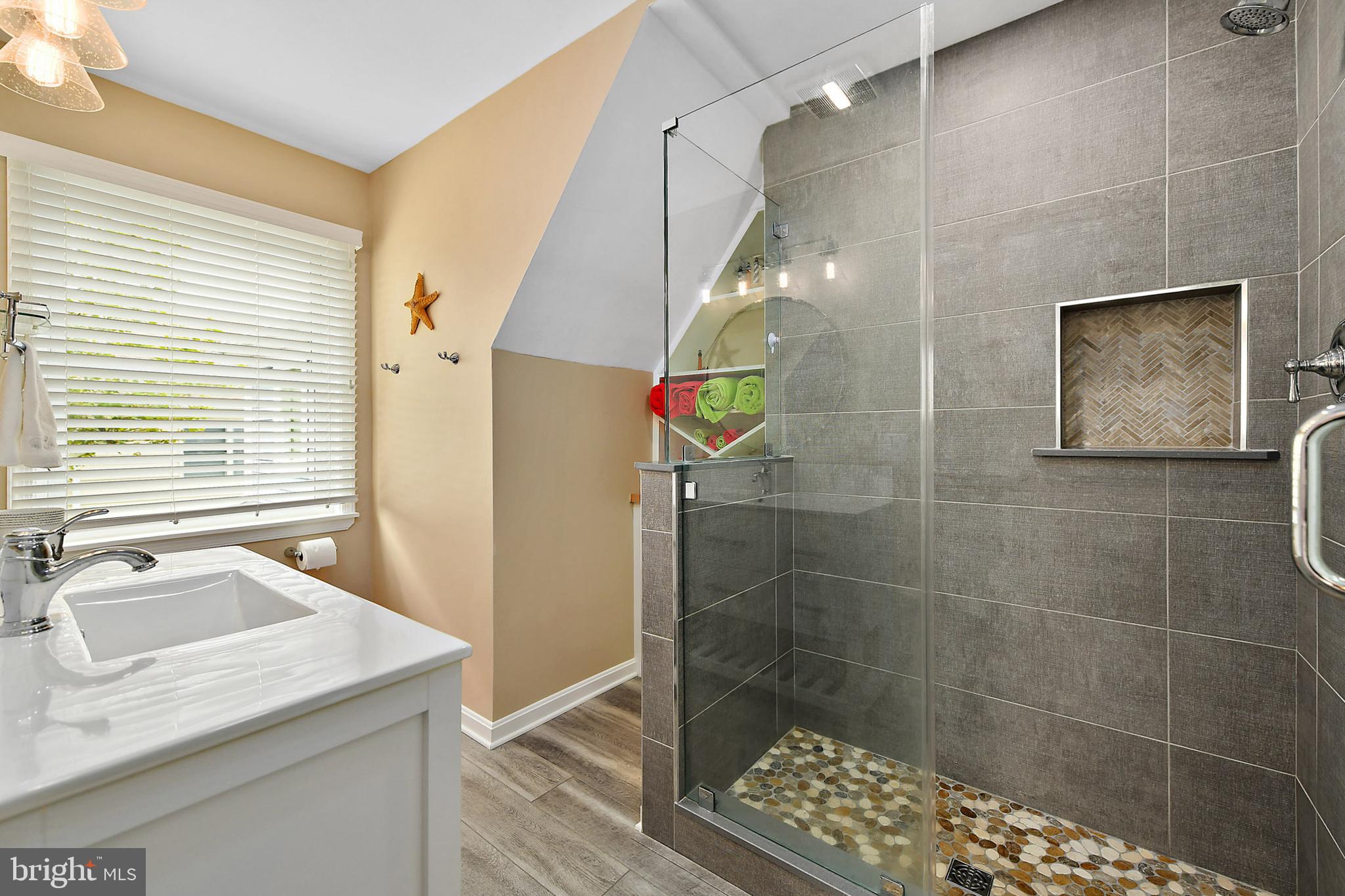 CAINE KEYS II EXT - Residential