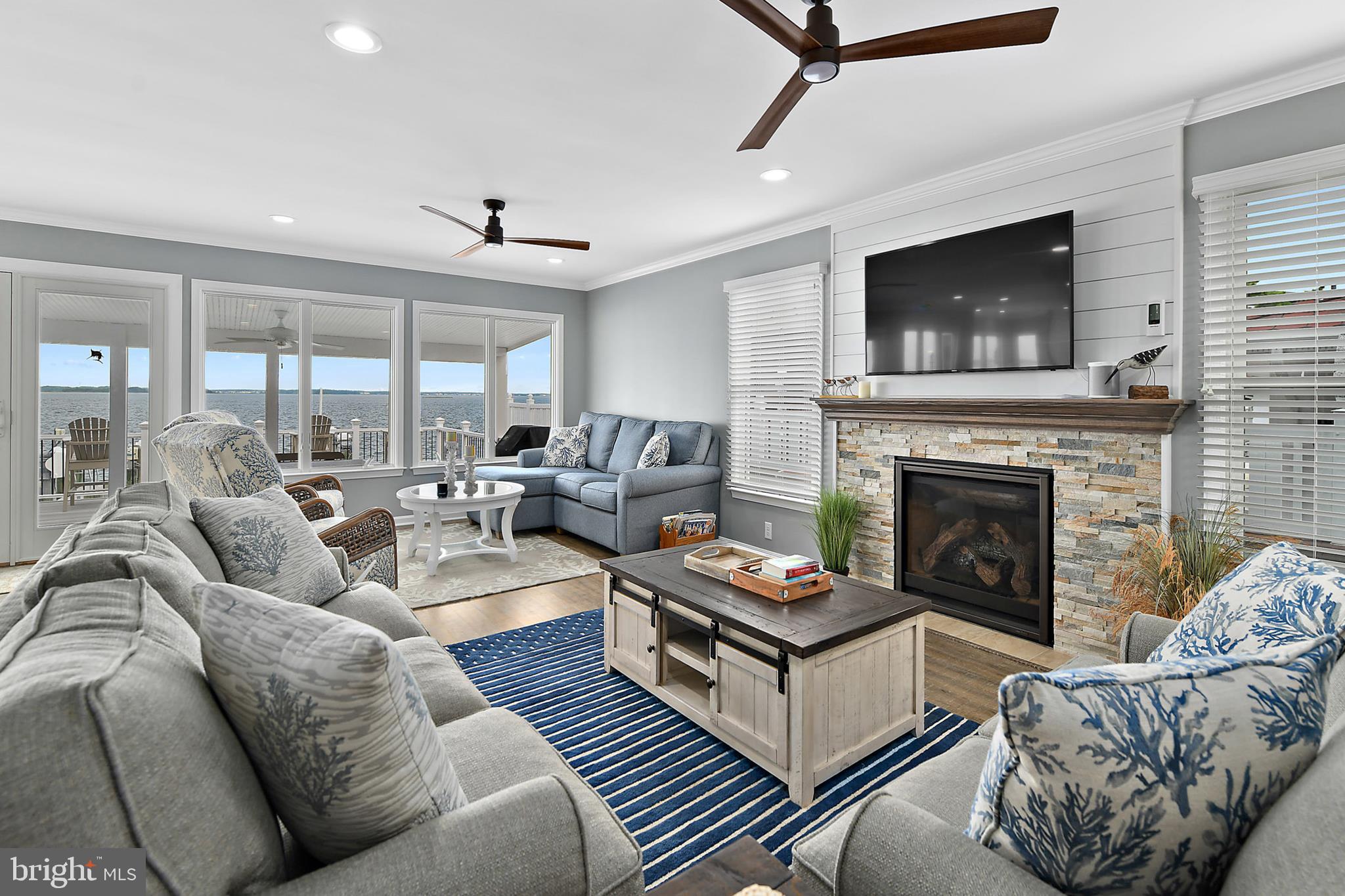 CAINE KEYS II EXT - Residential