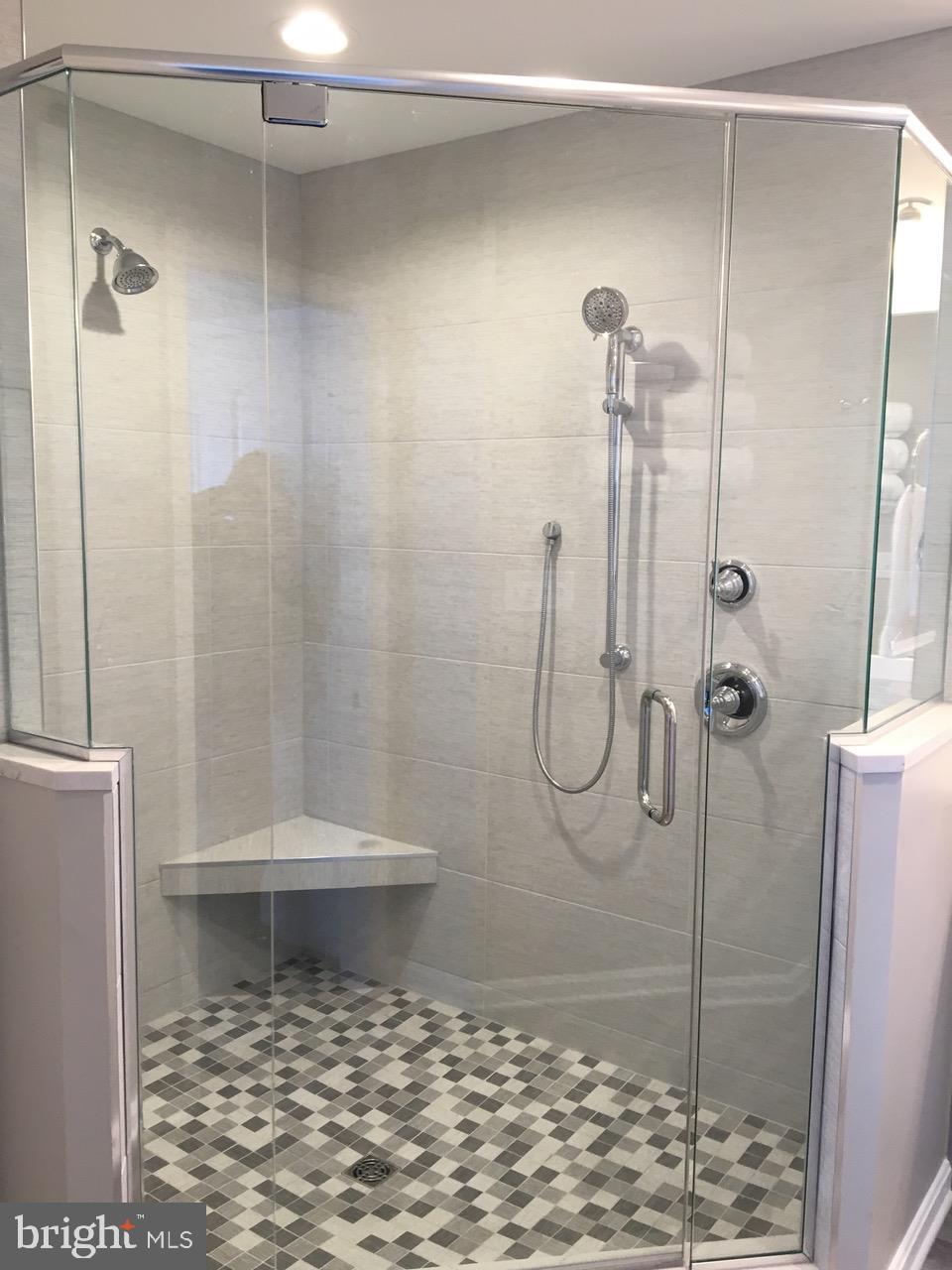 CAINE KEYS II EXT - Residential