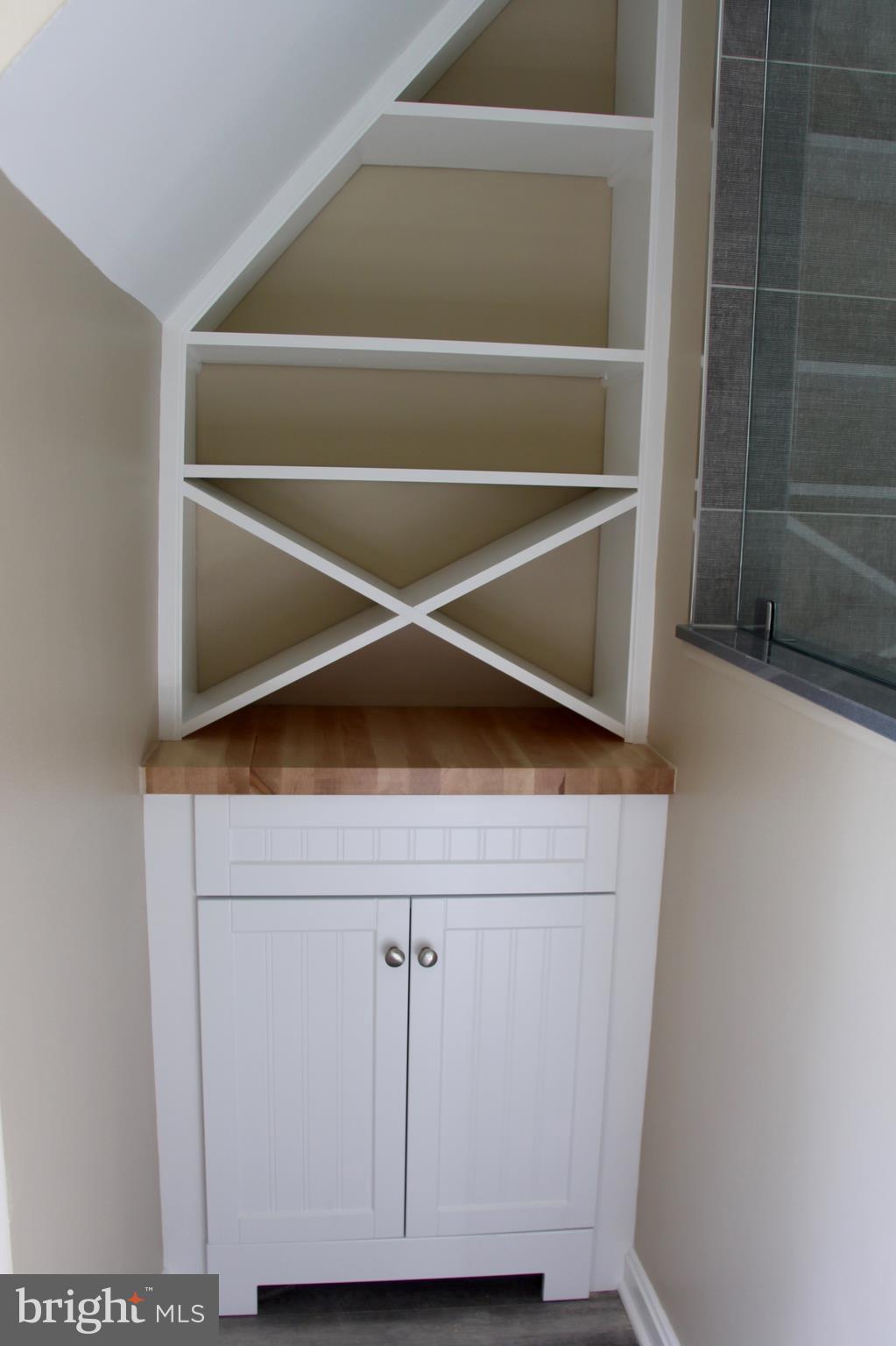 CAINE KEYS II EXT - Residential