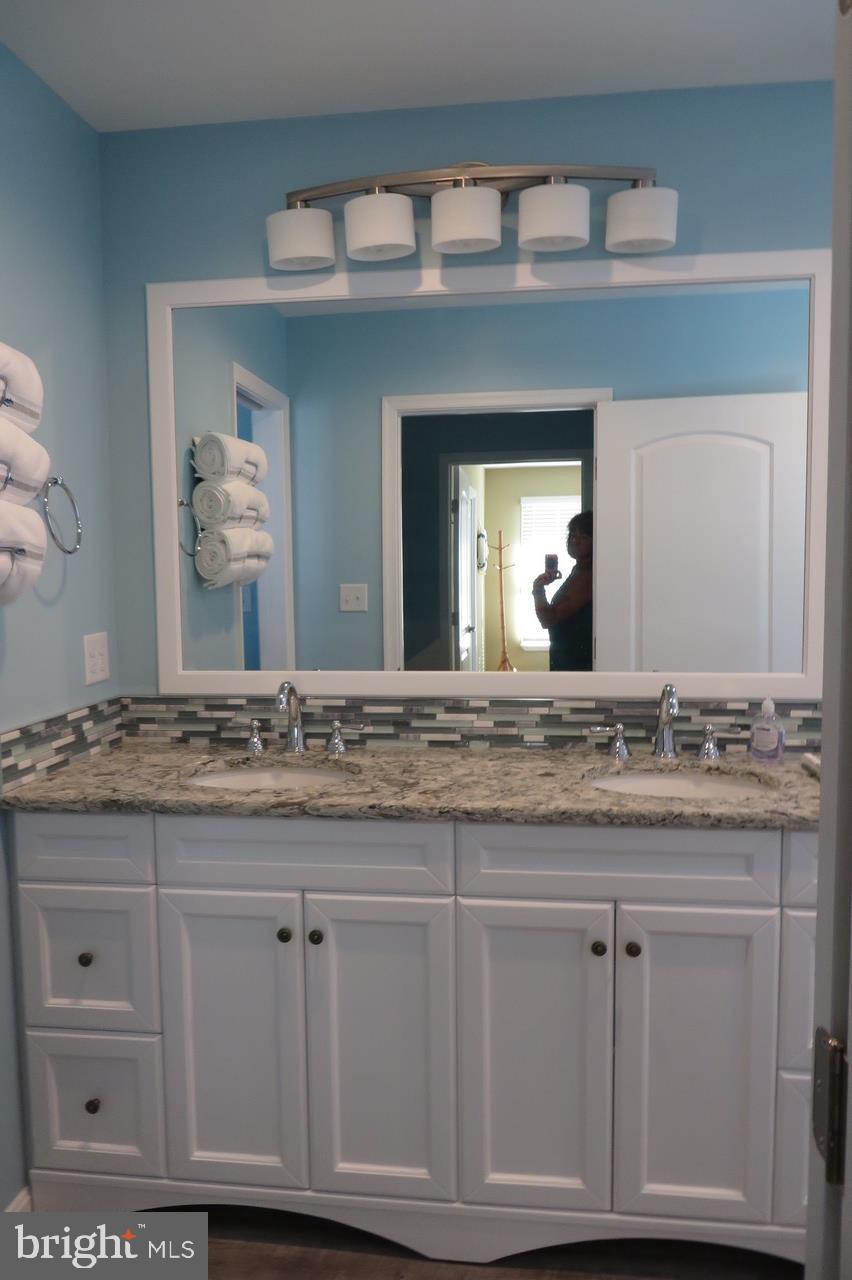 CAINE KEYS II EXT - Residential