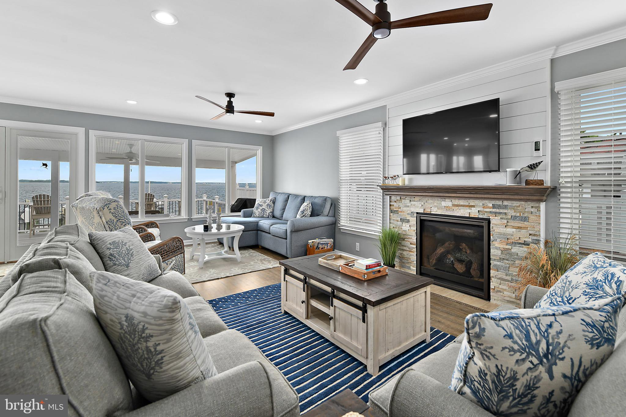 CAINE KEYS II EXT - Residential