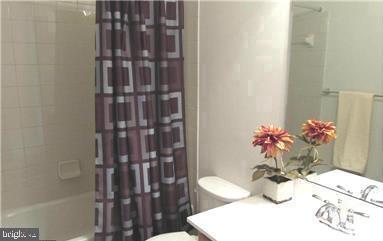 POTOMAC CLUB - Residential Lease