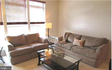 POTOMAC CLUB - Residential Lease