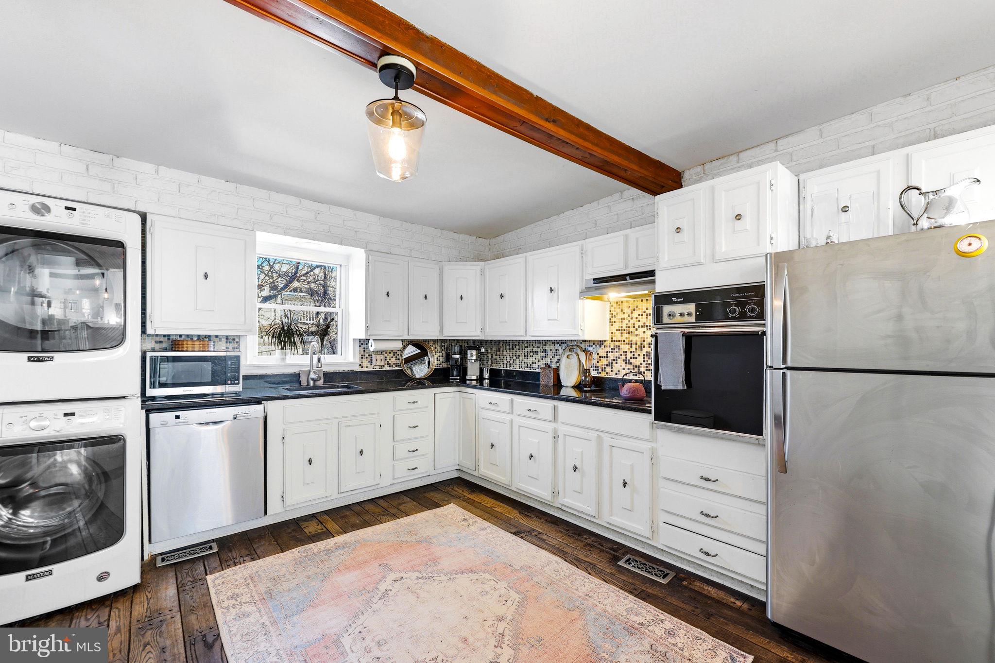 BUTCHERS HILL - Residential