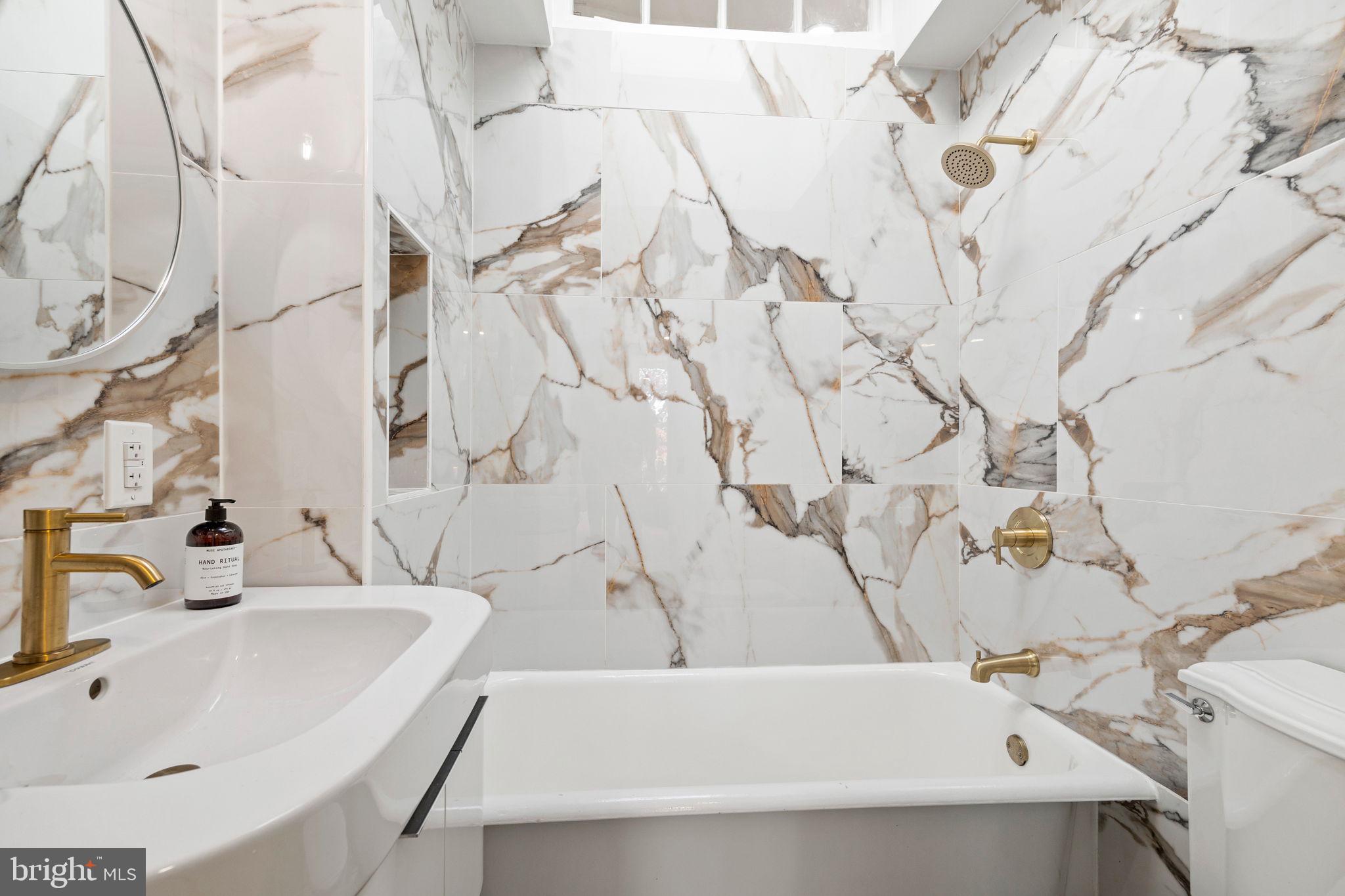 HAMPDEN HISTORIC DISTRICT - Residential