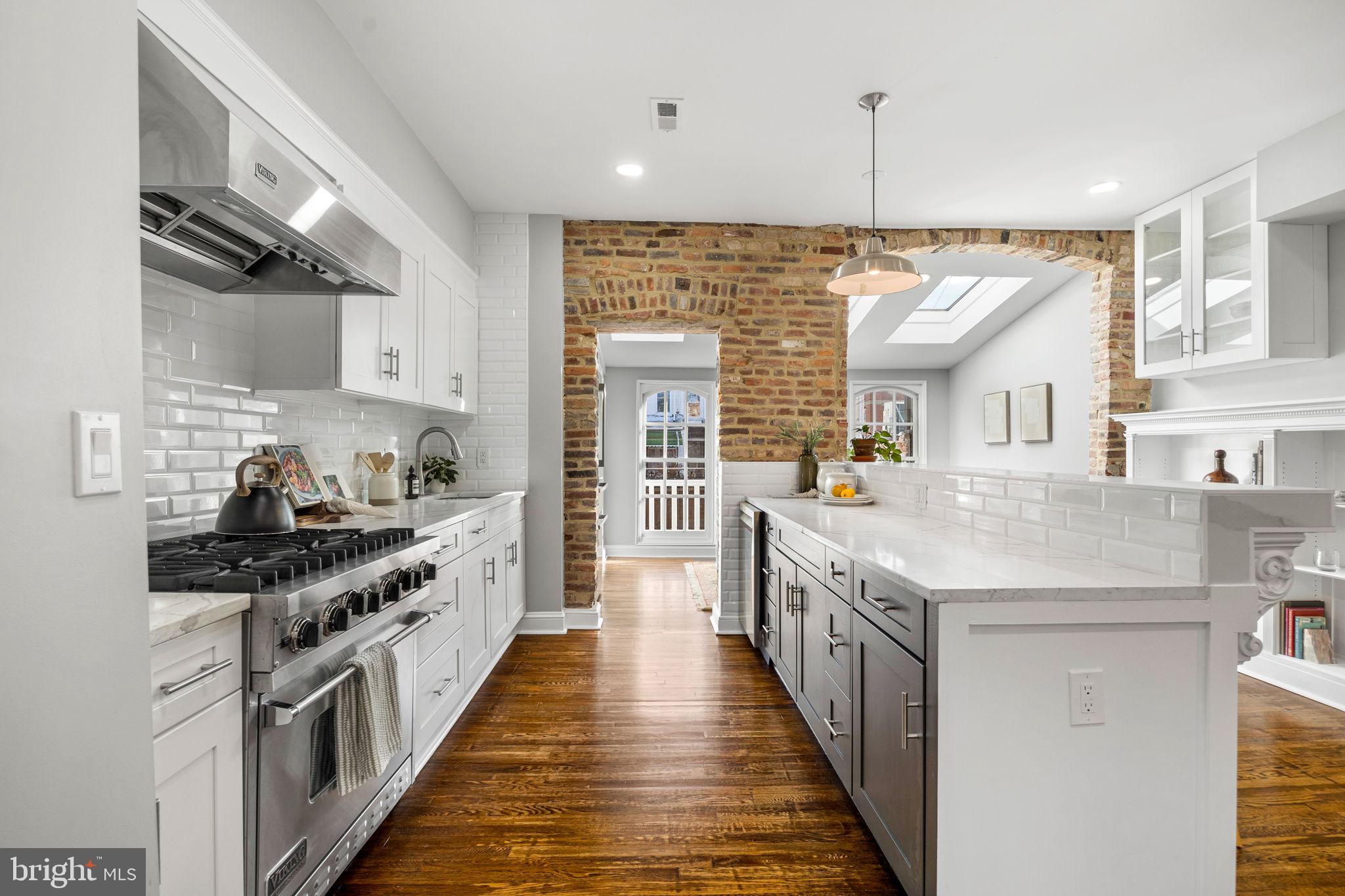 HAMPDEN HISTORIC DISTRICT - Residential