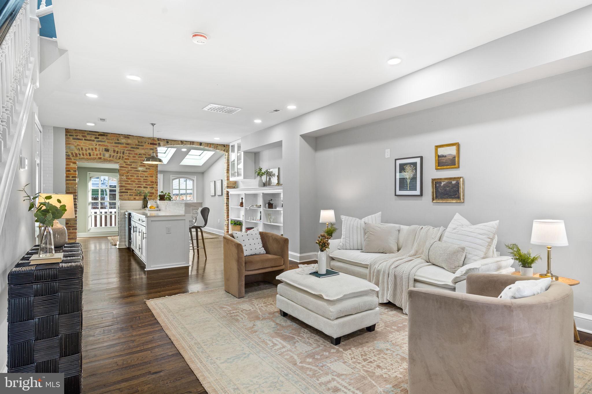 HAMPDEN HISTORIC DISTRICT - Residential